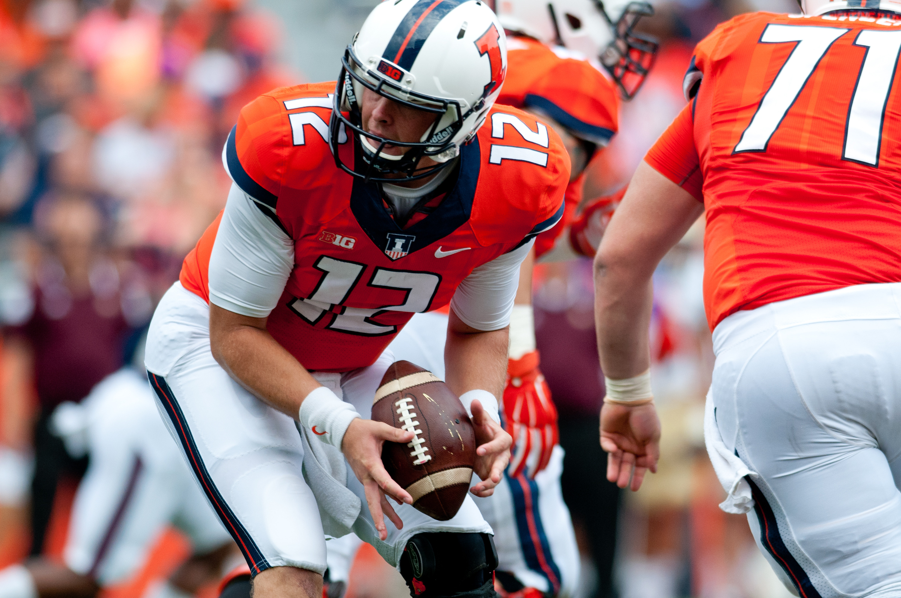 Illinois survives Texas State scare 42-35