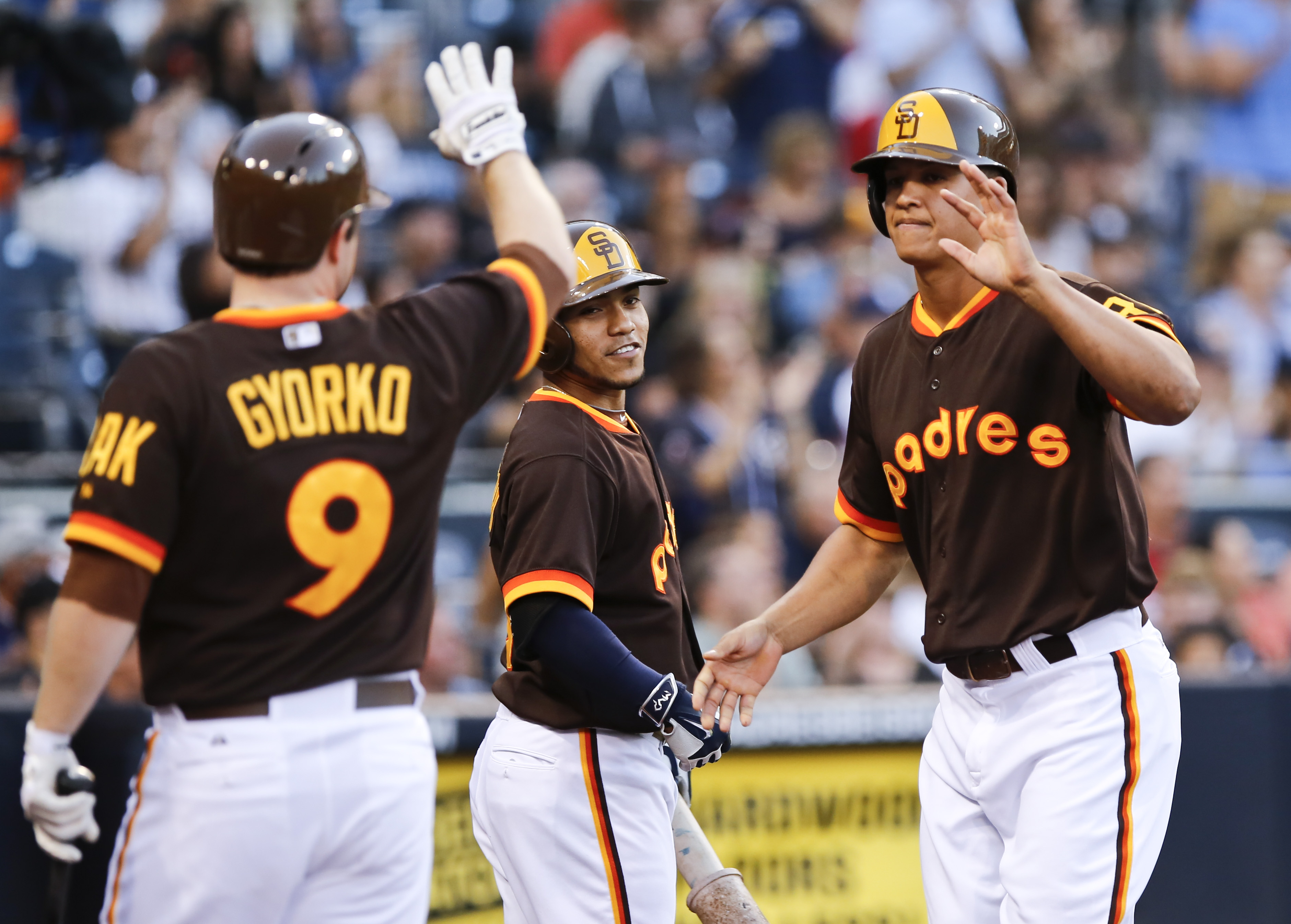 Cashner, Padres beat Giants 3-2