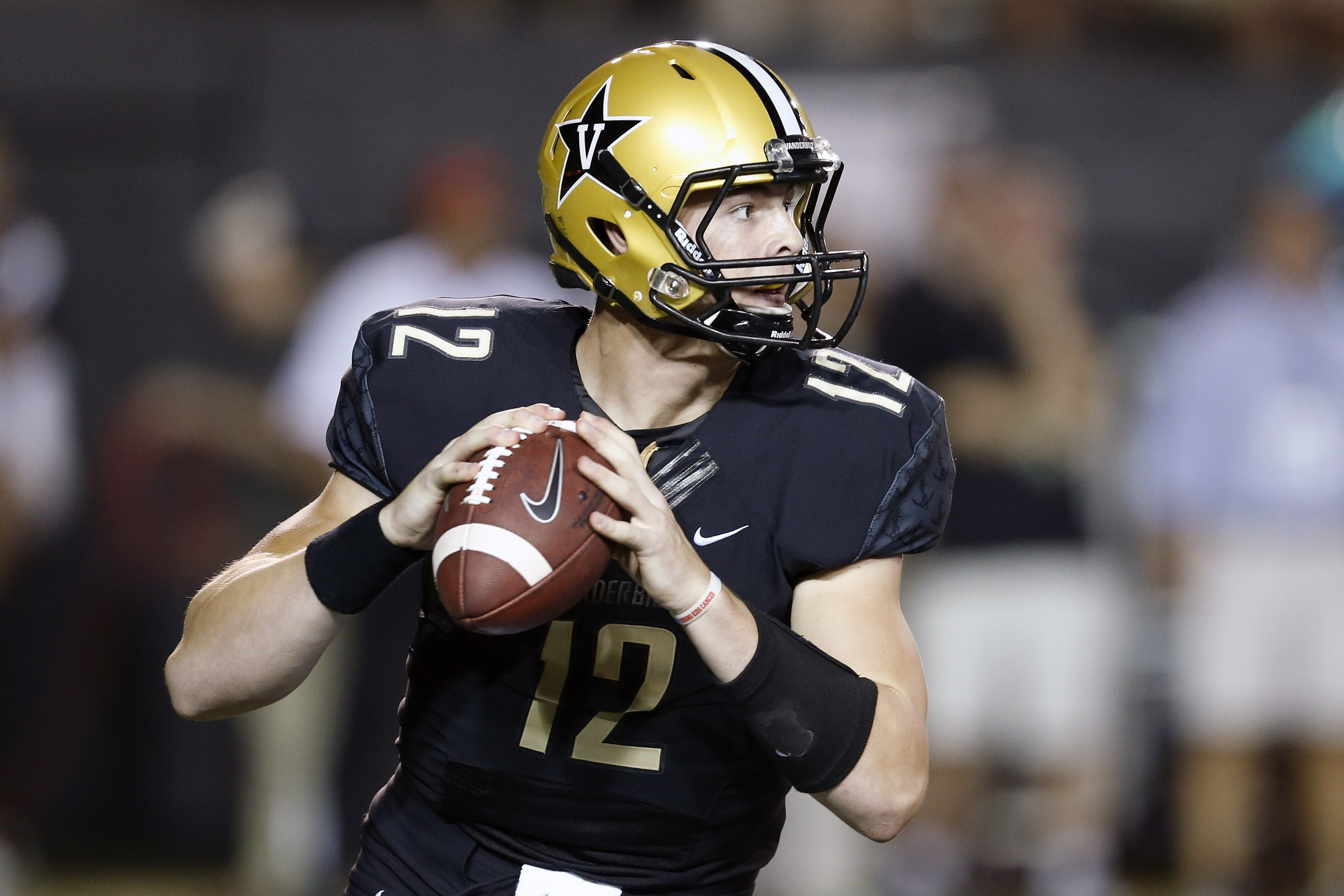 Vandy blows lead, loses 48-34 to No. 14 S Carolina
