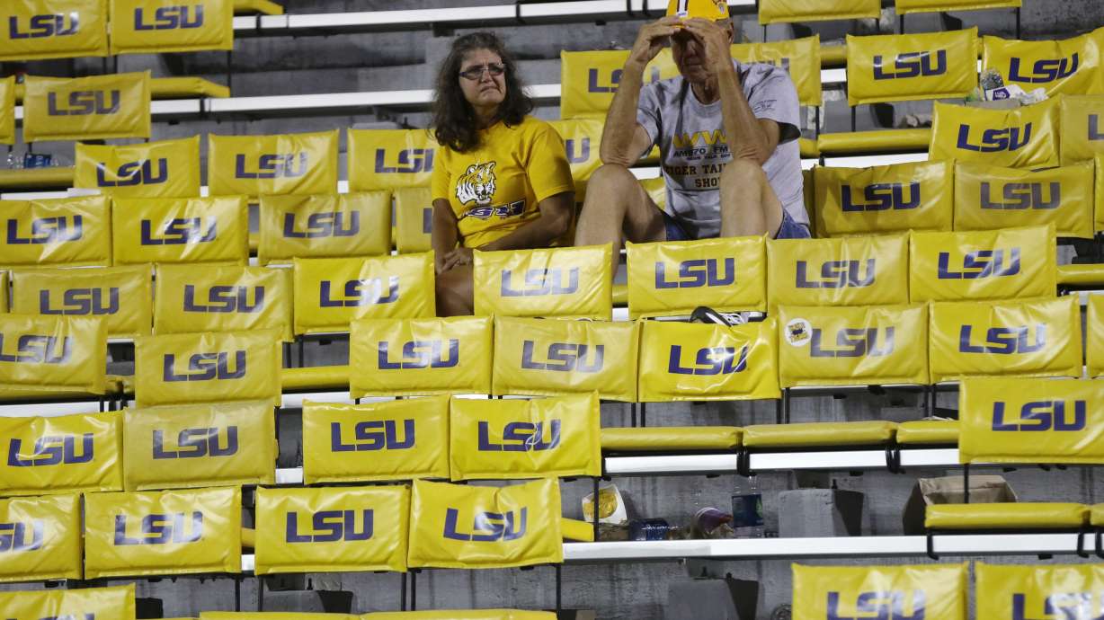 No. 8 LSU stunned by Mississippi St., 34-29