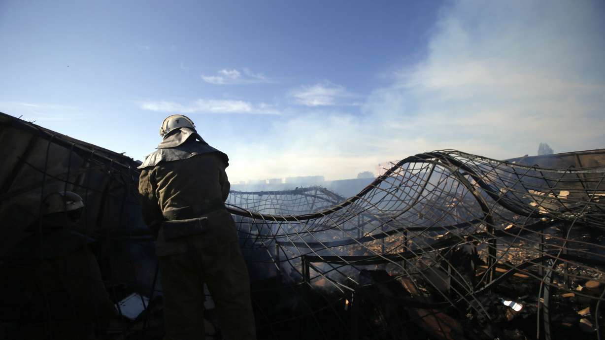Thousands march in Moscow against Ukraine fighting