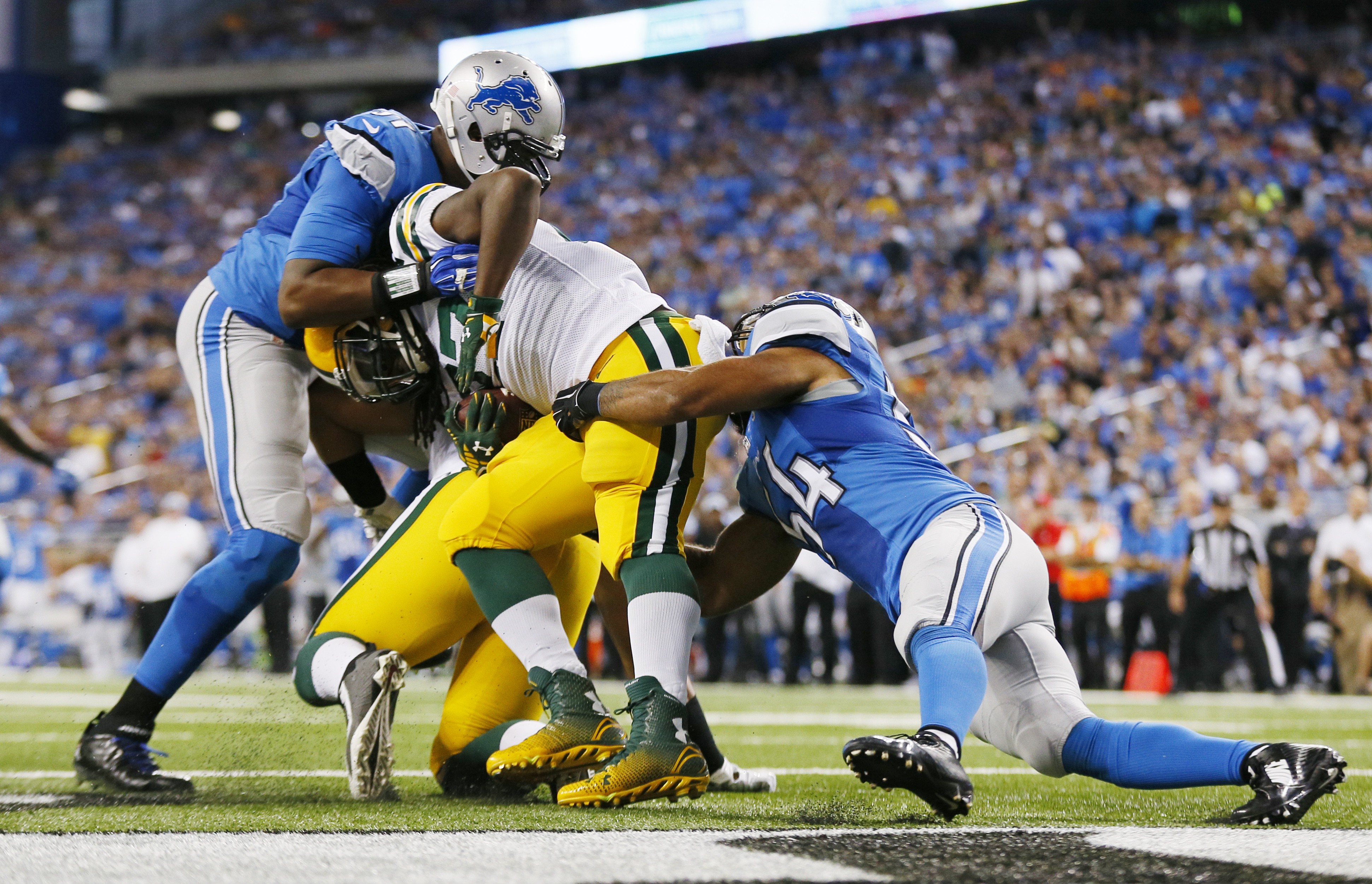 Lions stuff Packers 19-7
