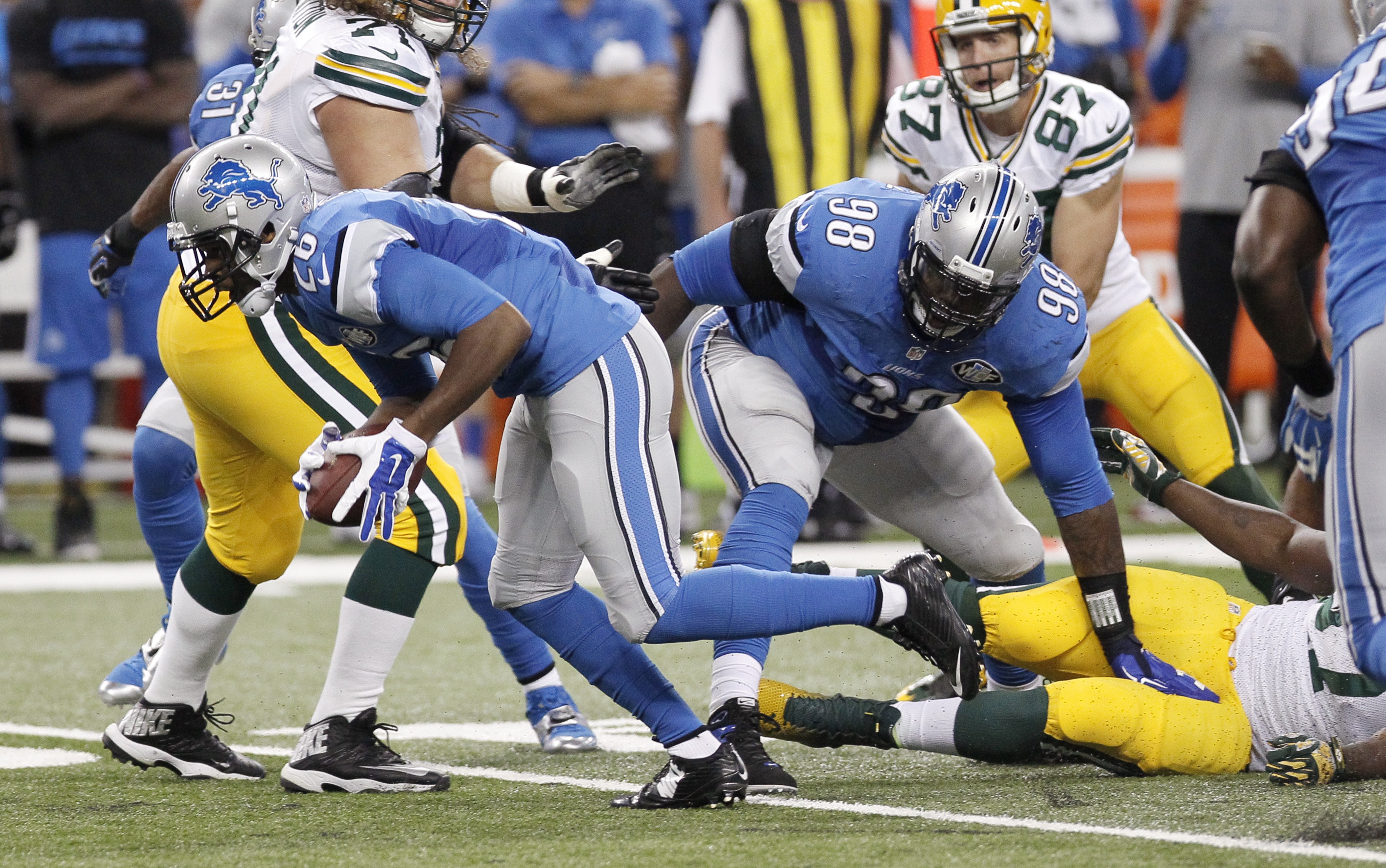 Rodgers struggles, Green Bay falls 19-7 to Lions
