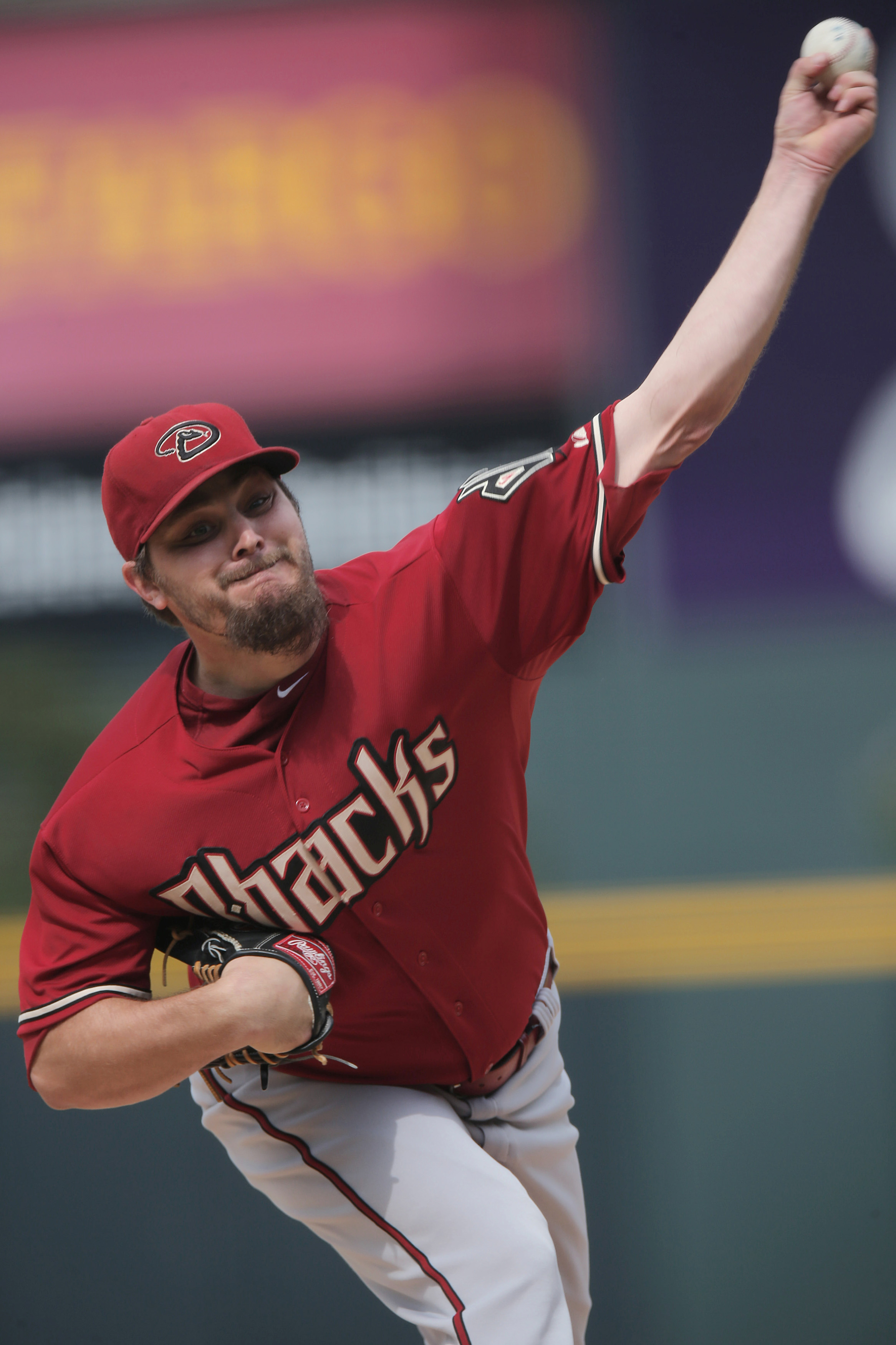 Cuddyer homers as Rockies sweep D-backs, 8-3