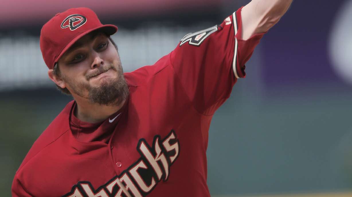 Cuddyer homers as Rockies sweep D-backs, 8-3