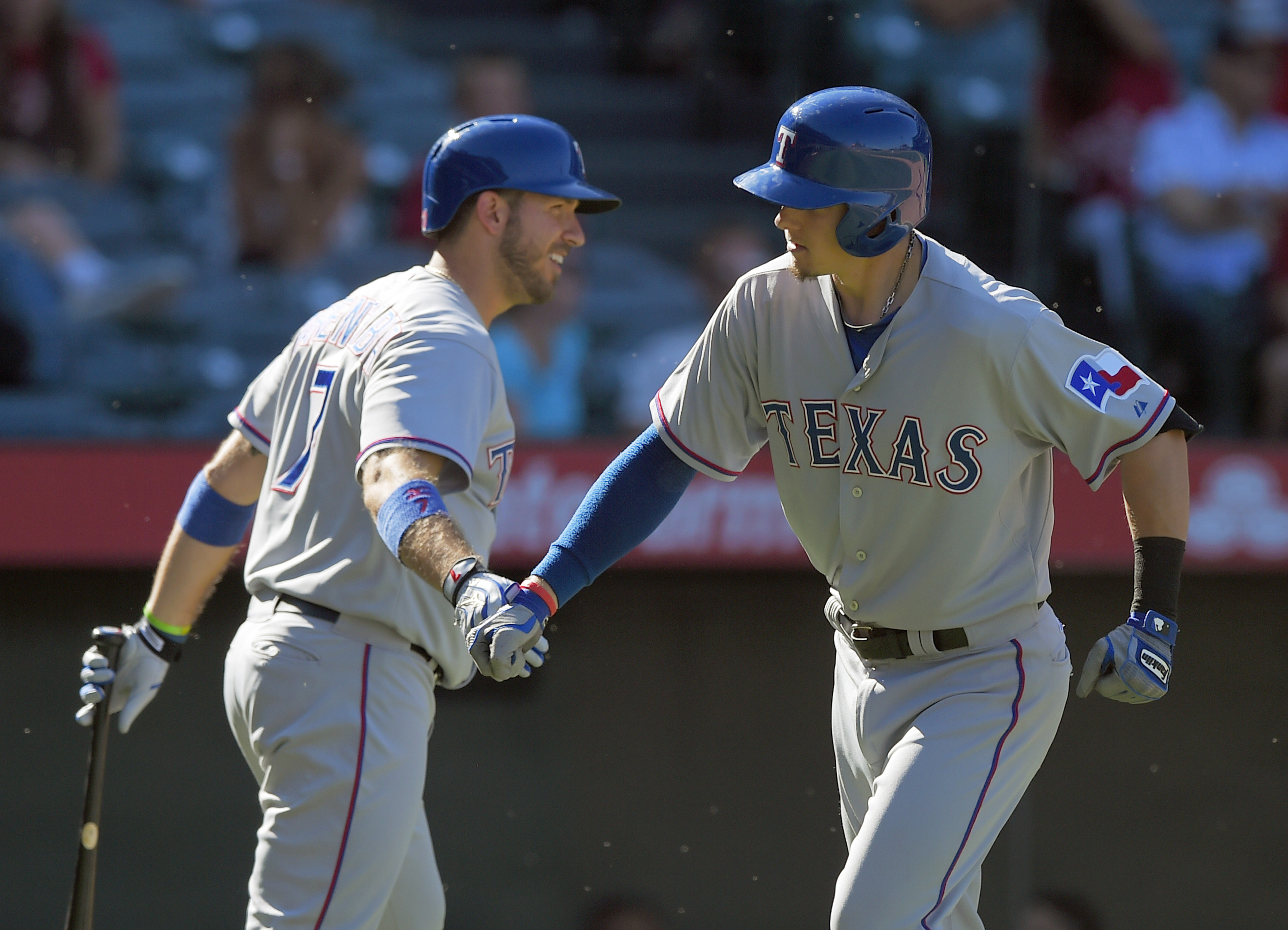 Rua's HR lifts streaking Rangers past Angels 2-1