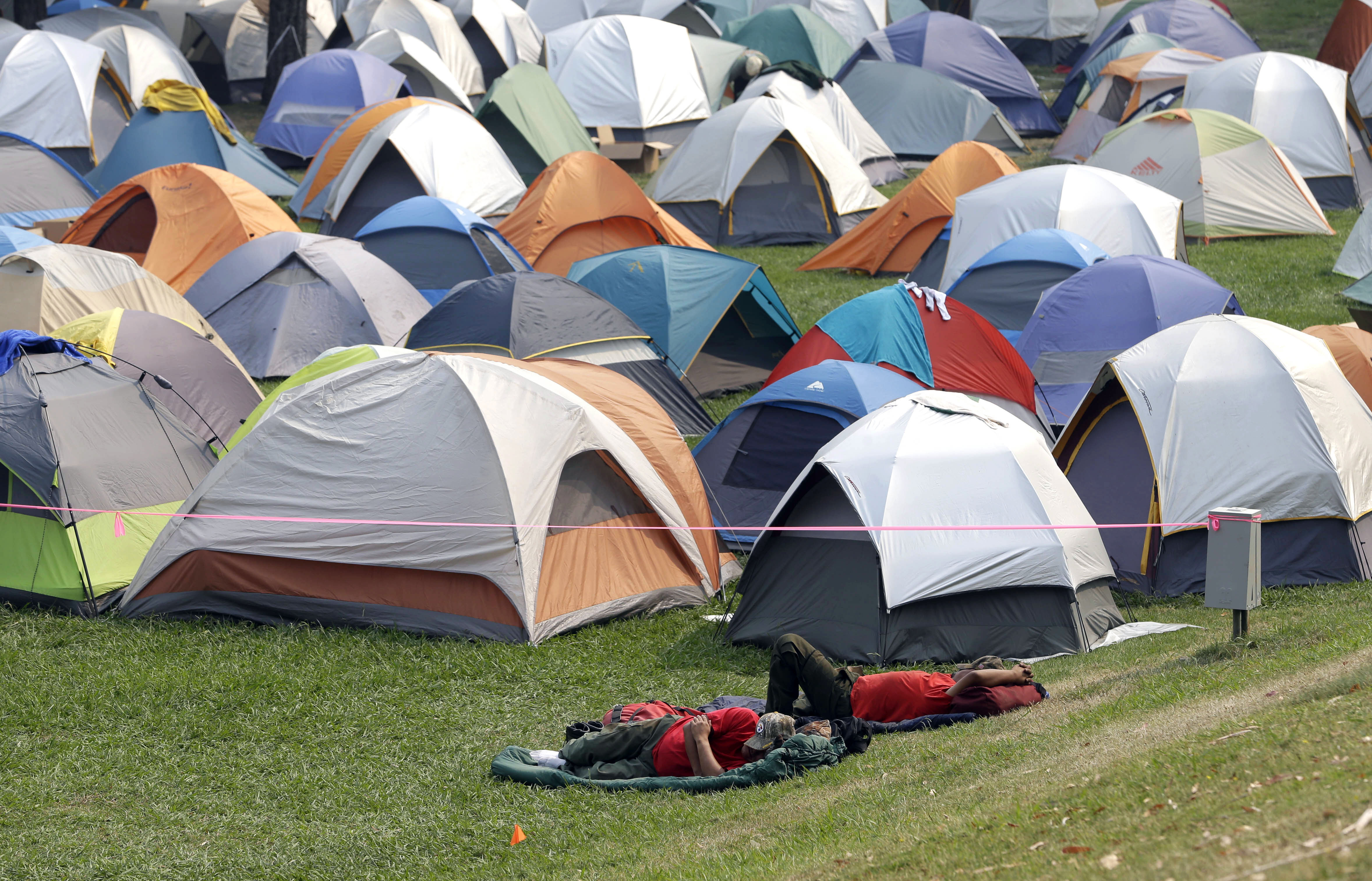 California wildfire crews brace for weather shift