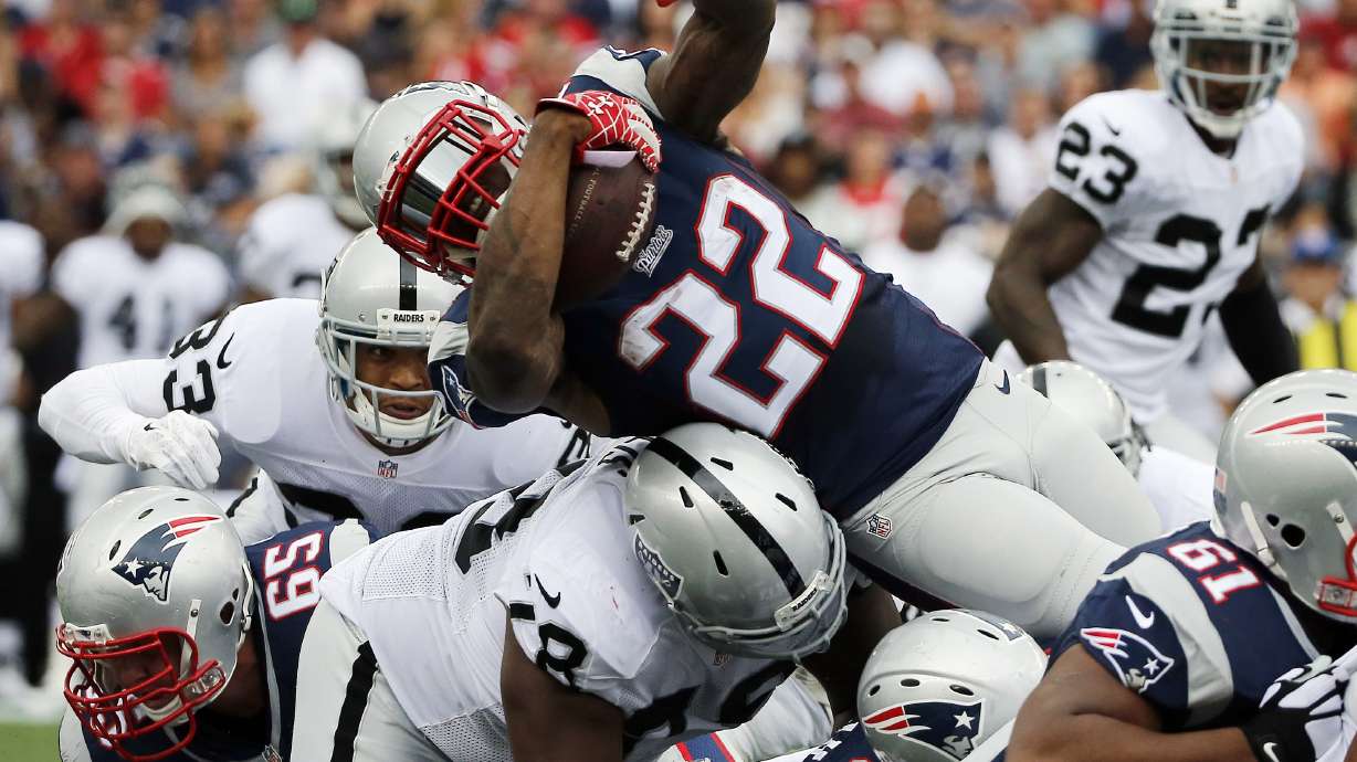 Late interception clinches Patriots' 16-9 win