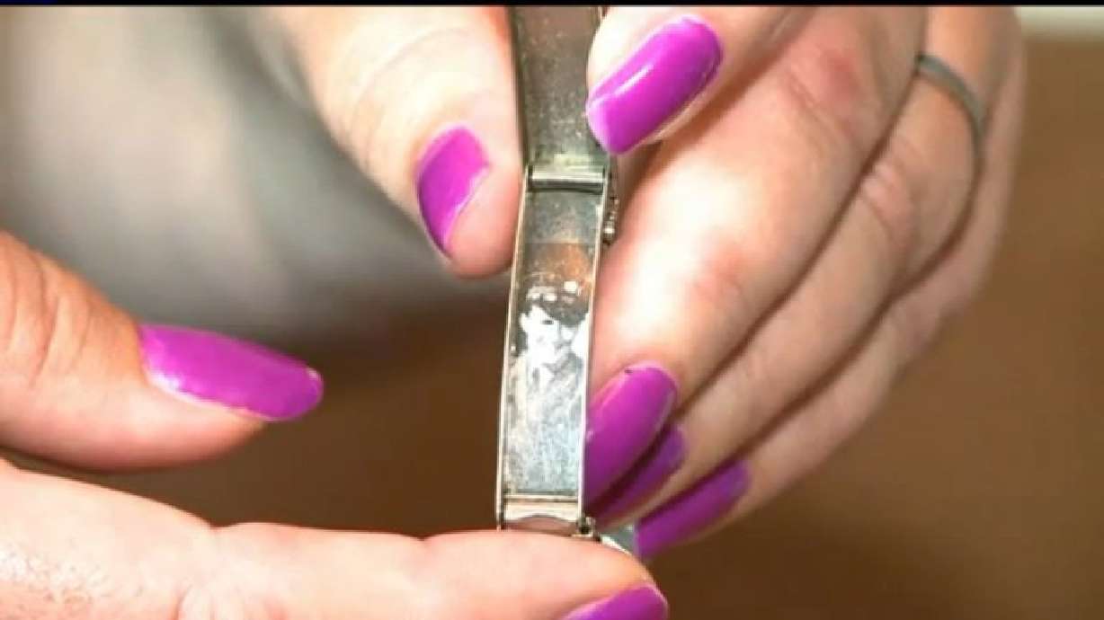 Woman finds old bracelet with soldier's photo inside, works to locate owner