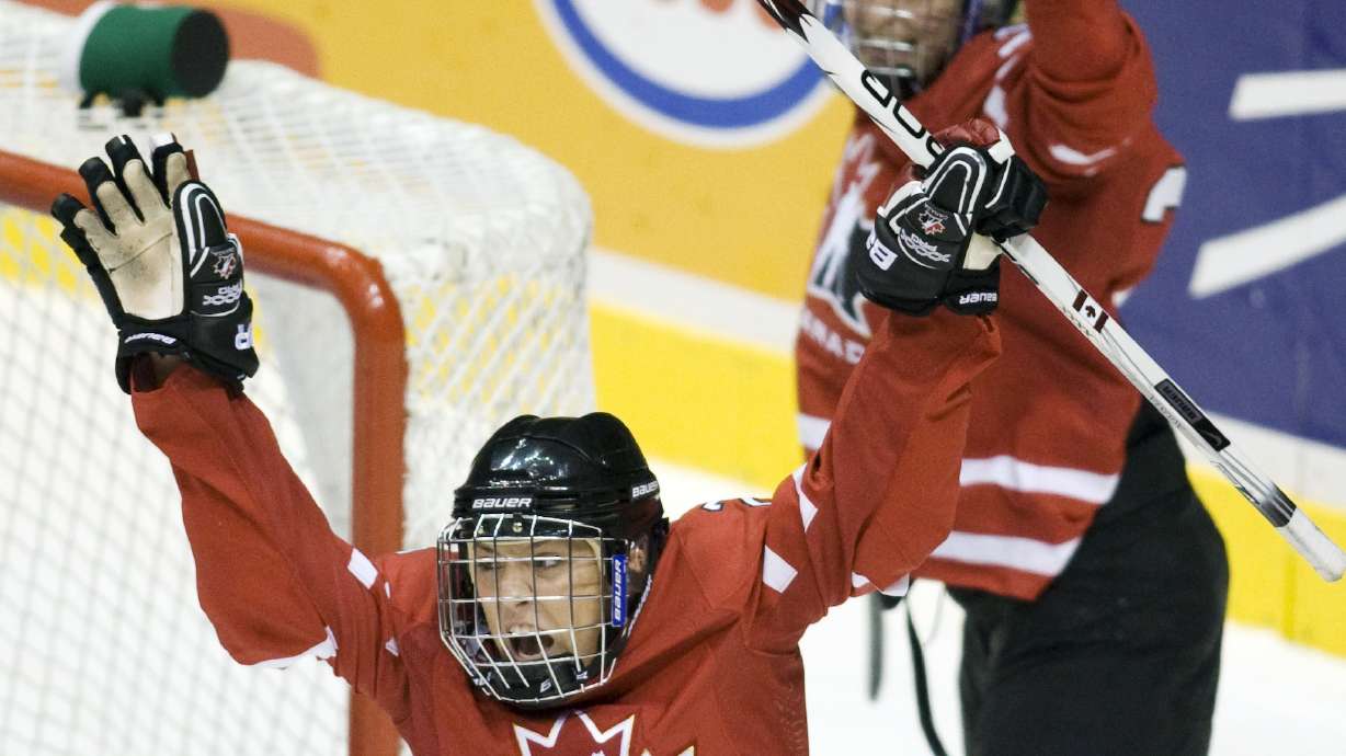 Olympian leaves hockey career to join police force