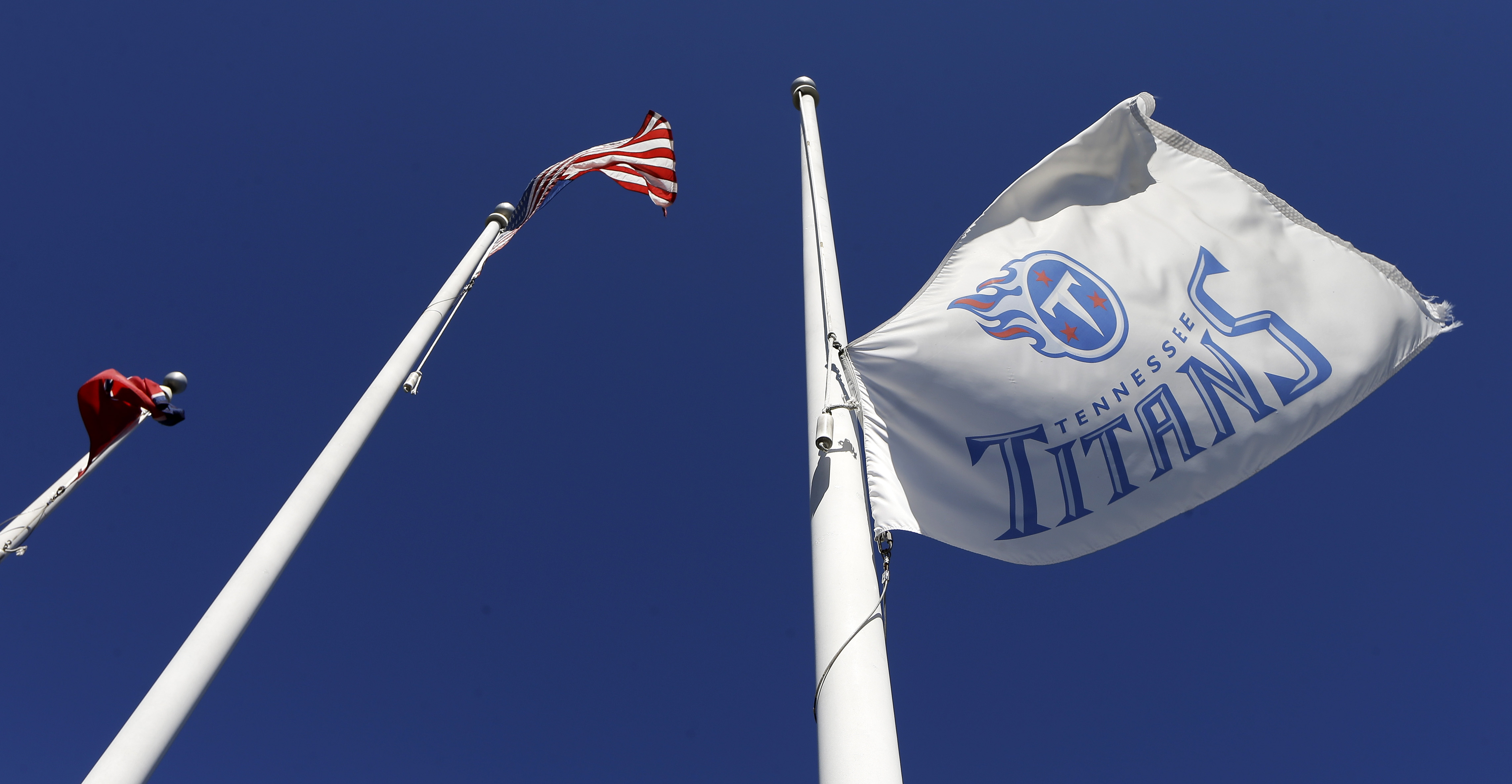 Woman tells 911 Bironas tried to run them off road