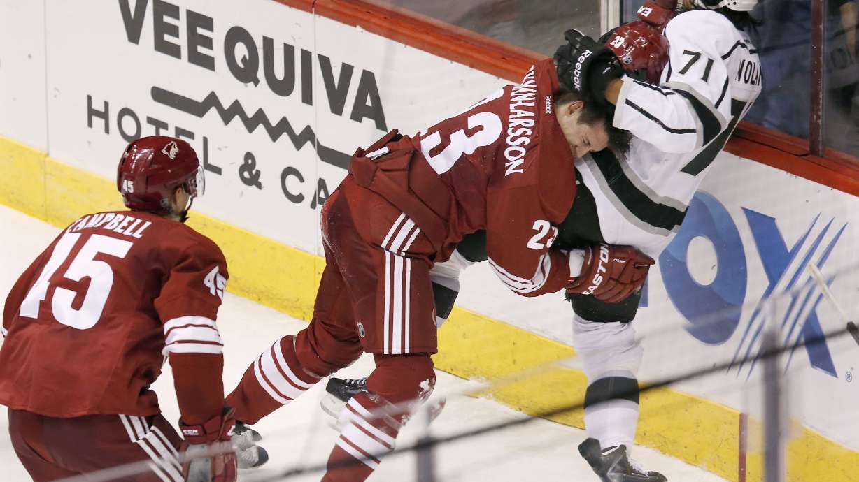 Coyotes beat Kings 5-4 in shootout