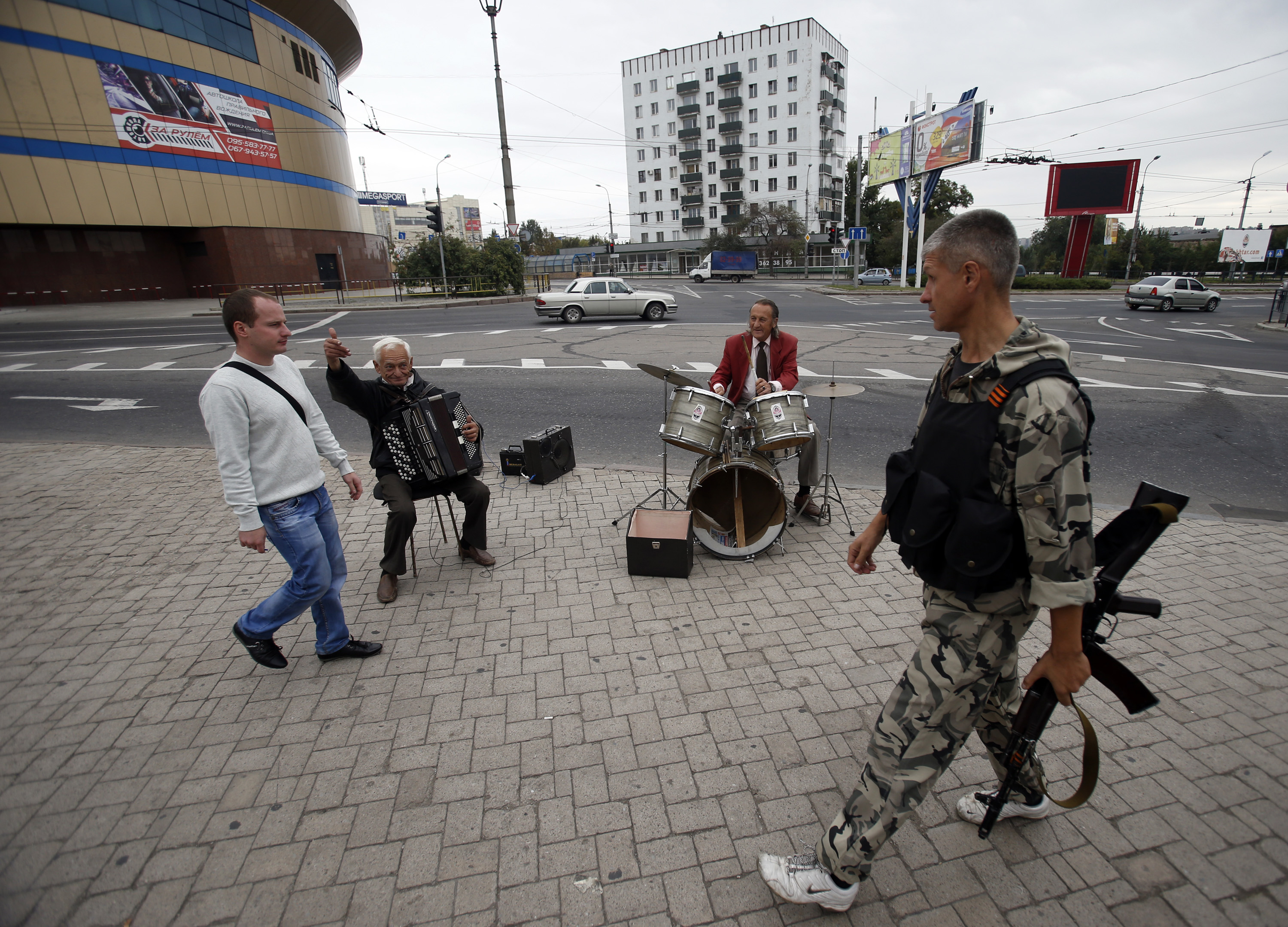 Ukraine: Cease-fire being upheld on both sides