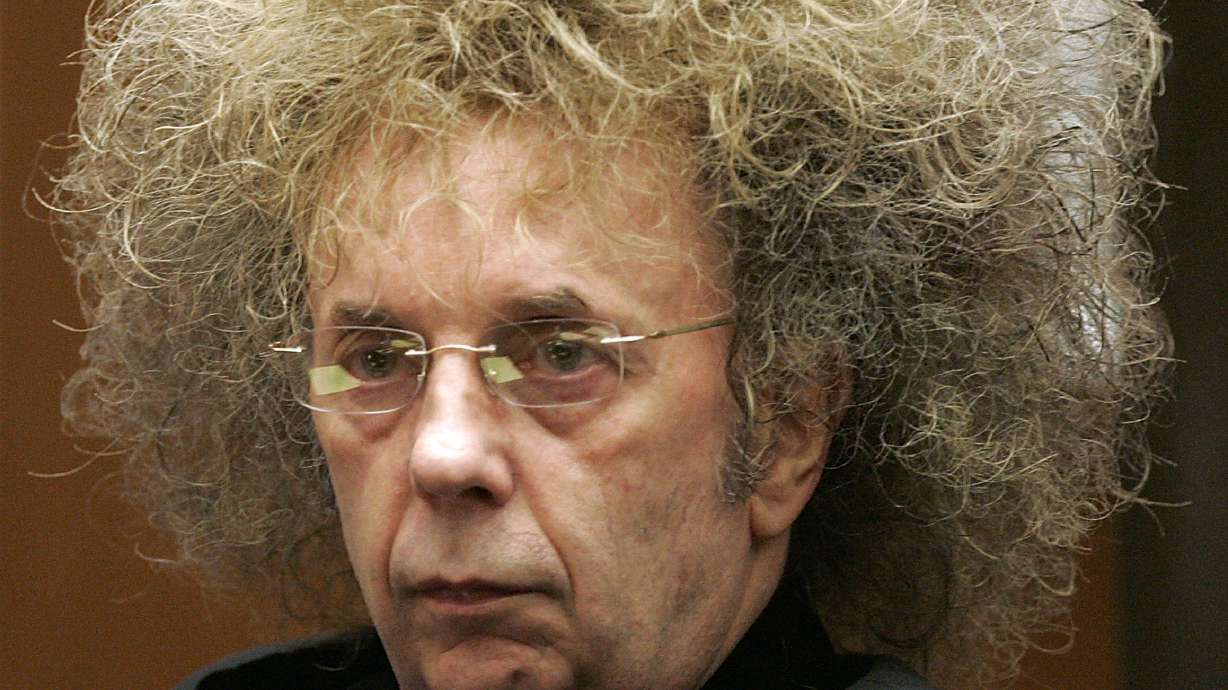 New photos show toll of age, prison on pop legend