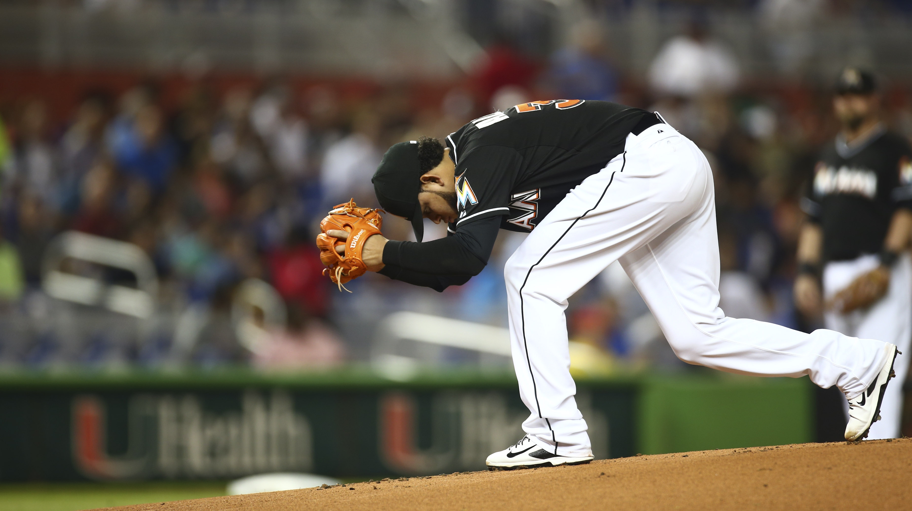 Alvarez outpitches Phillies' Hamels as Marlins win