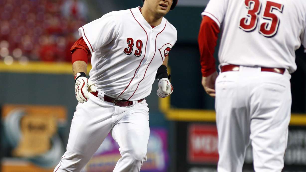 Brewers lose to Reds 3-1, on brink of elimination