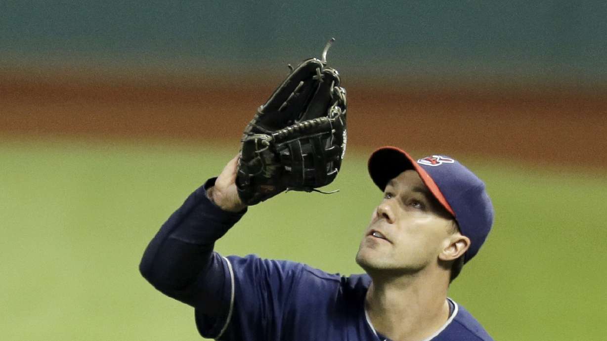 Indians fall to Royals 7-1, playoff hopes dimmed