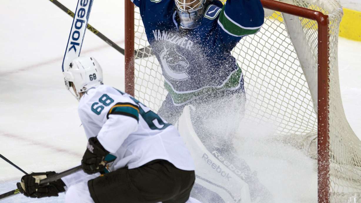 Horvat nets winner as Canucks top Sharks 4-2