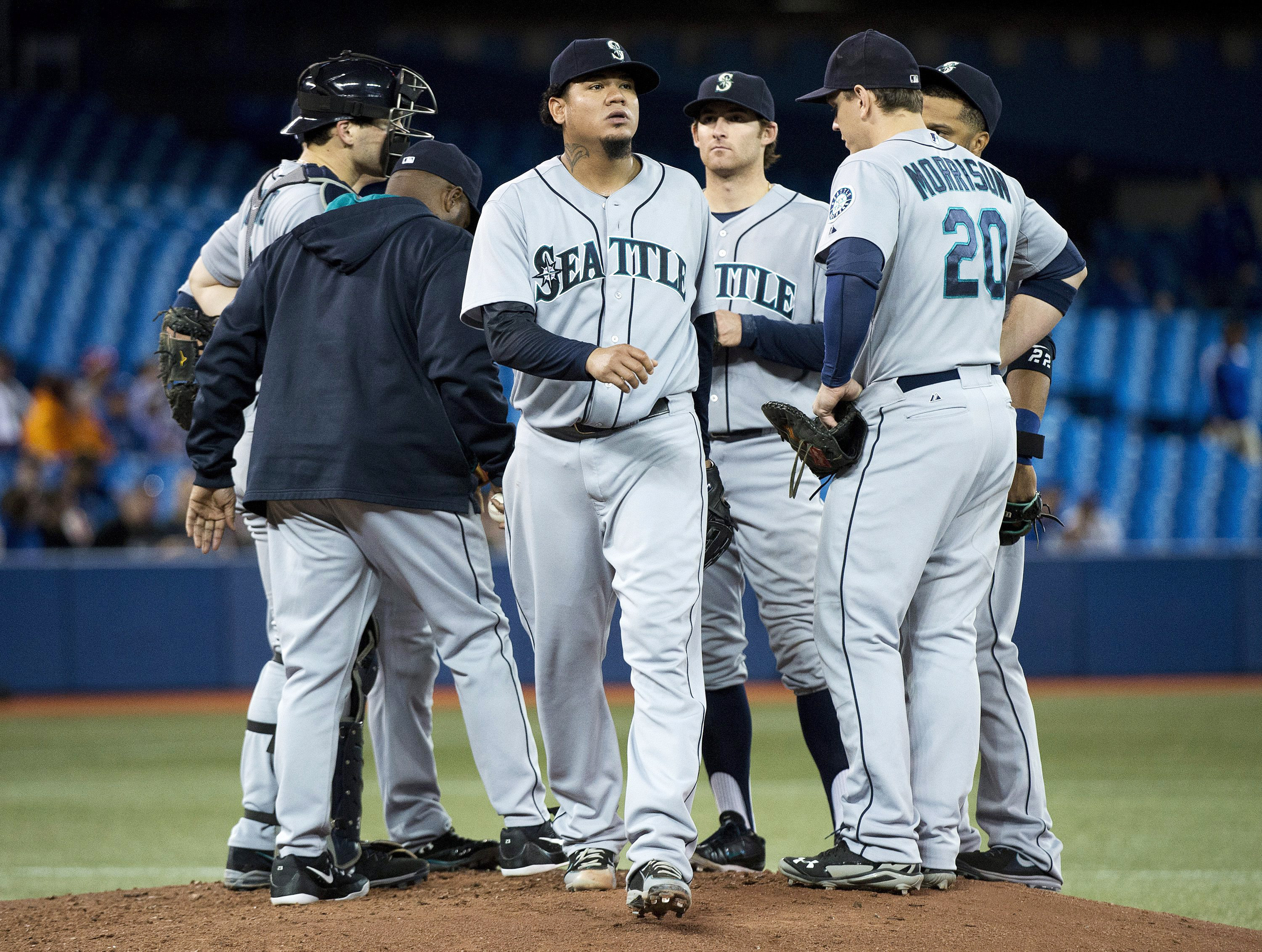Pompey hits 1st HR in win, but Jays get eliminated