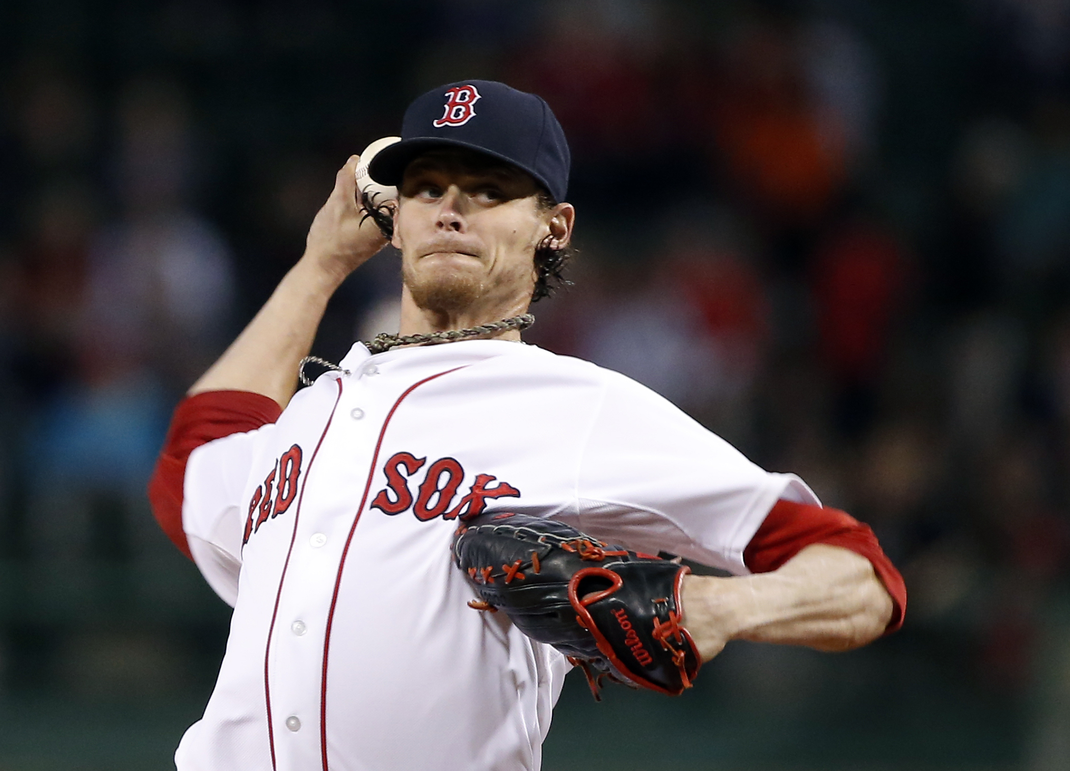 Rays strike late in 6-2 win at Boston