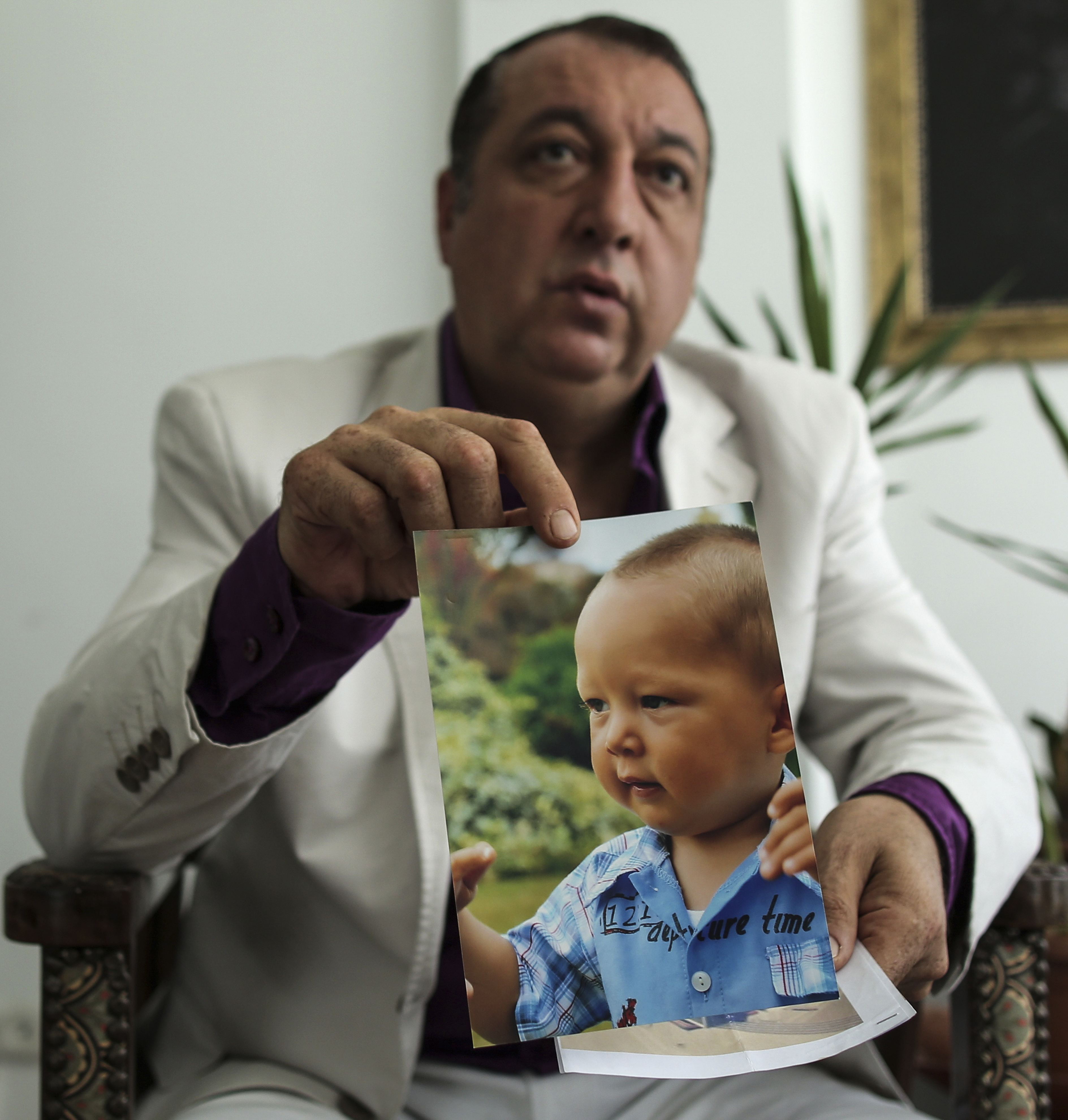 Turks leave for "family-friendly" IS group