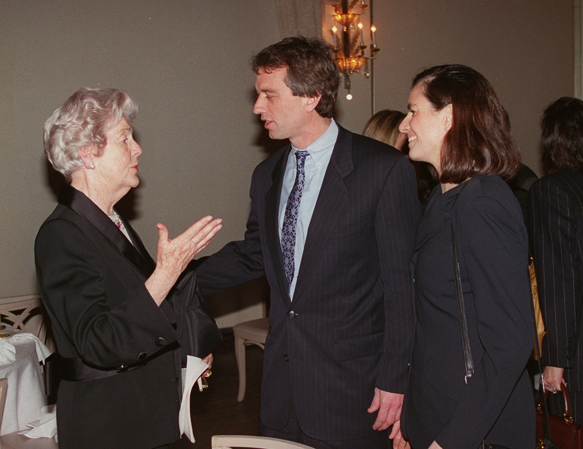 Last of famous Mitford sisters dies at 94