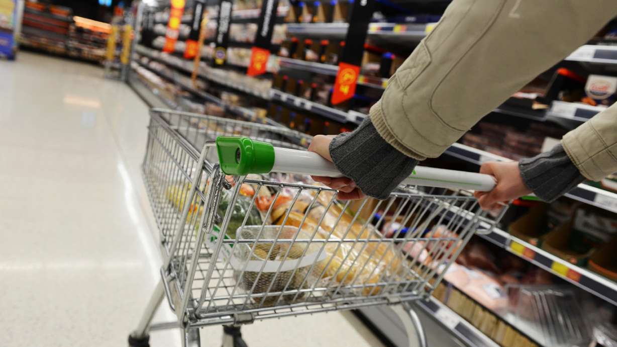 Wal-Mart lanza su propia cuenta de cheques