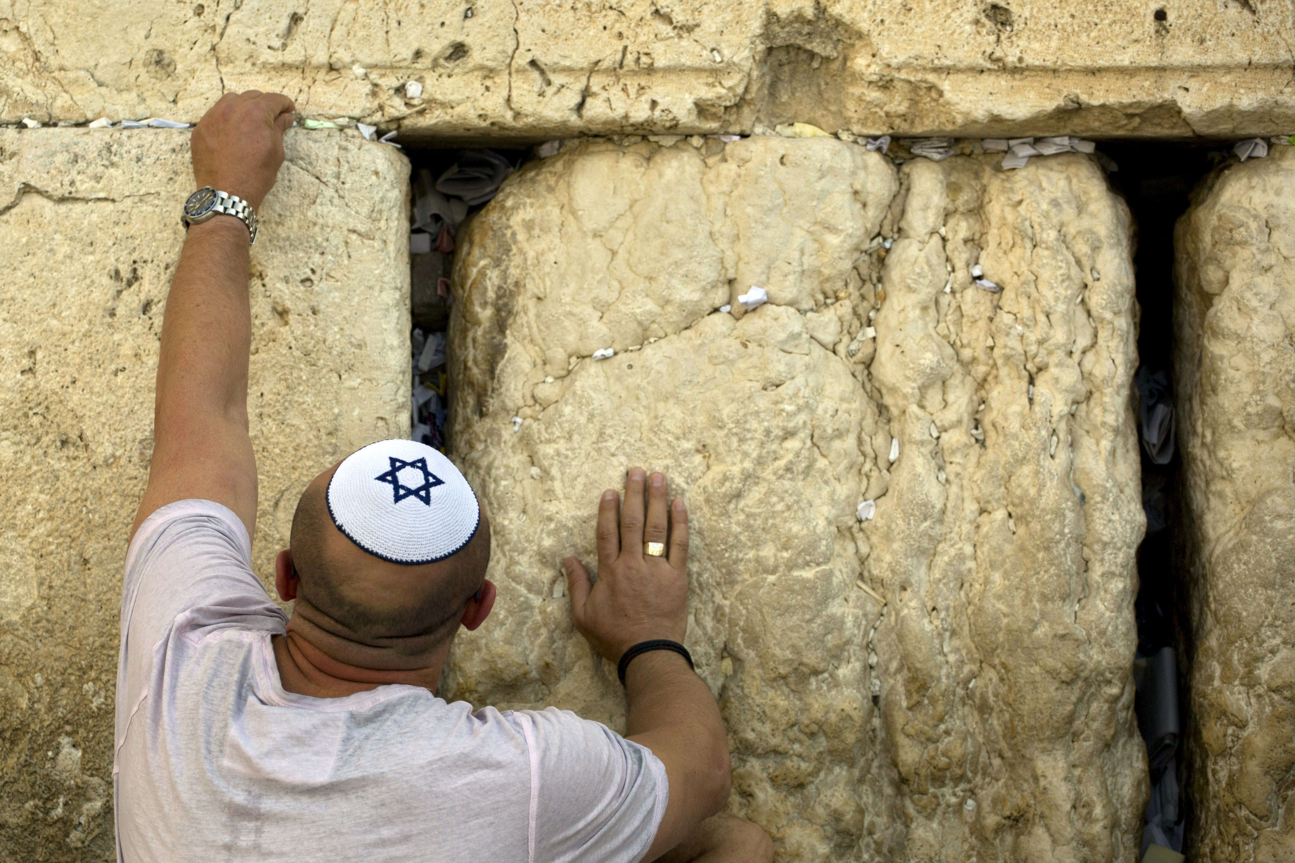 Israelis usher in Jewish New Year with uncertainty