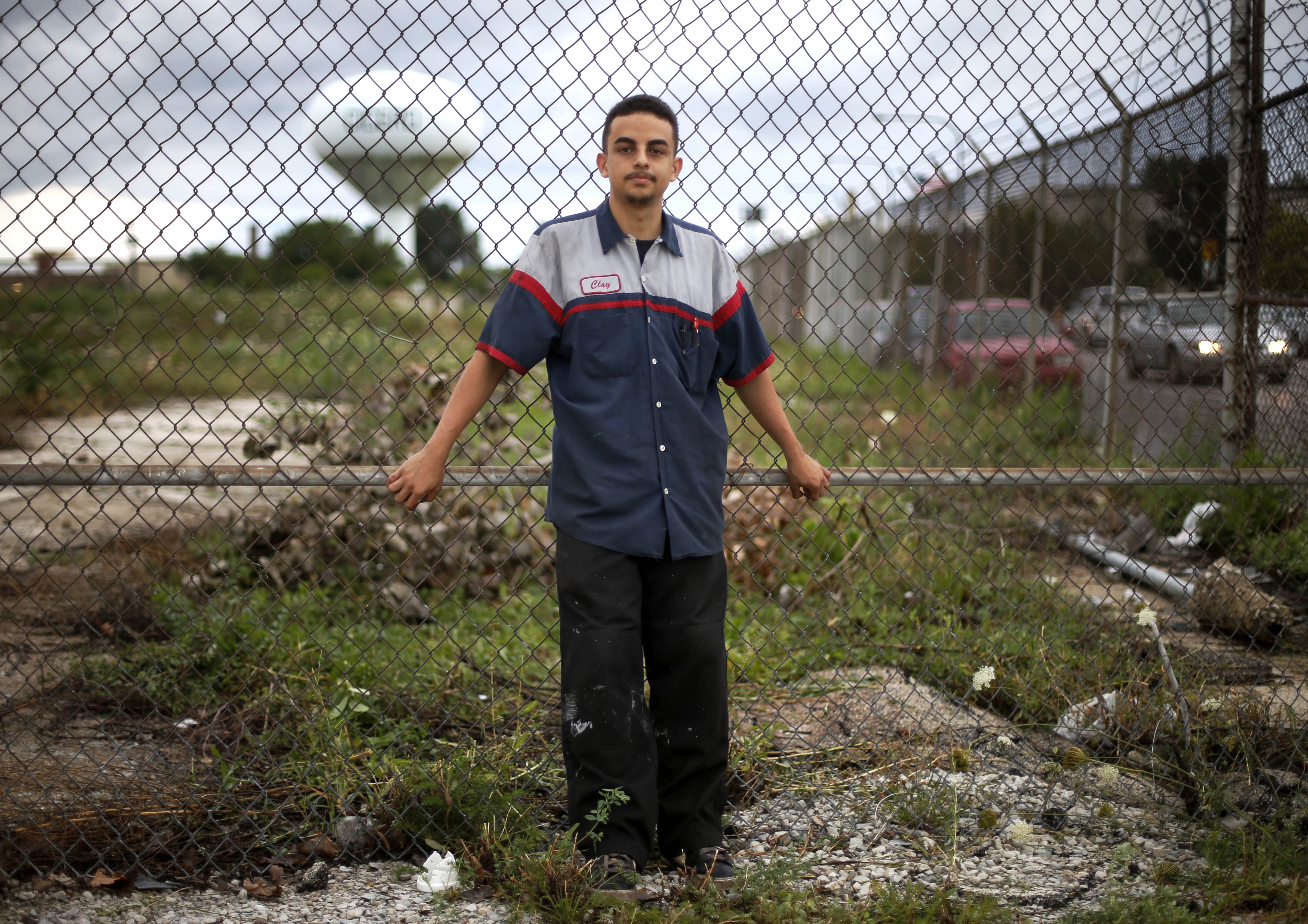 War vets, kids scarred by gangs help each other