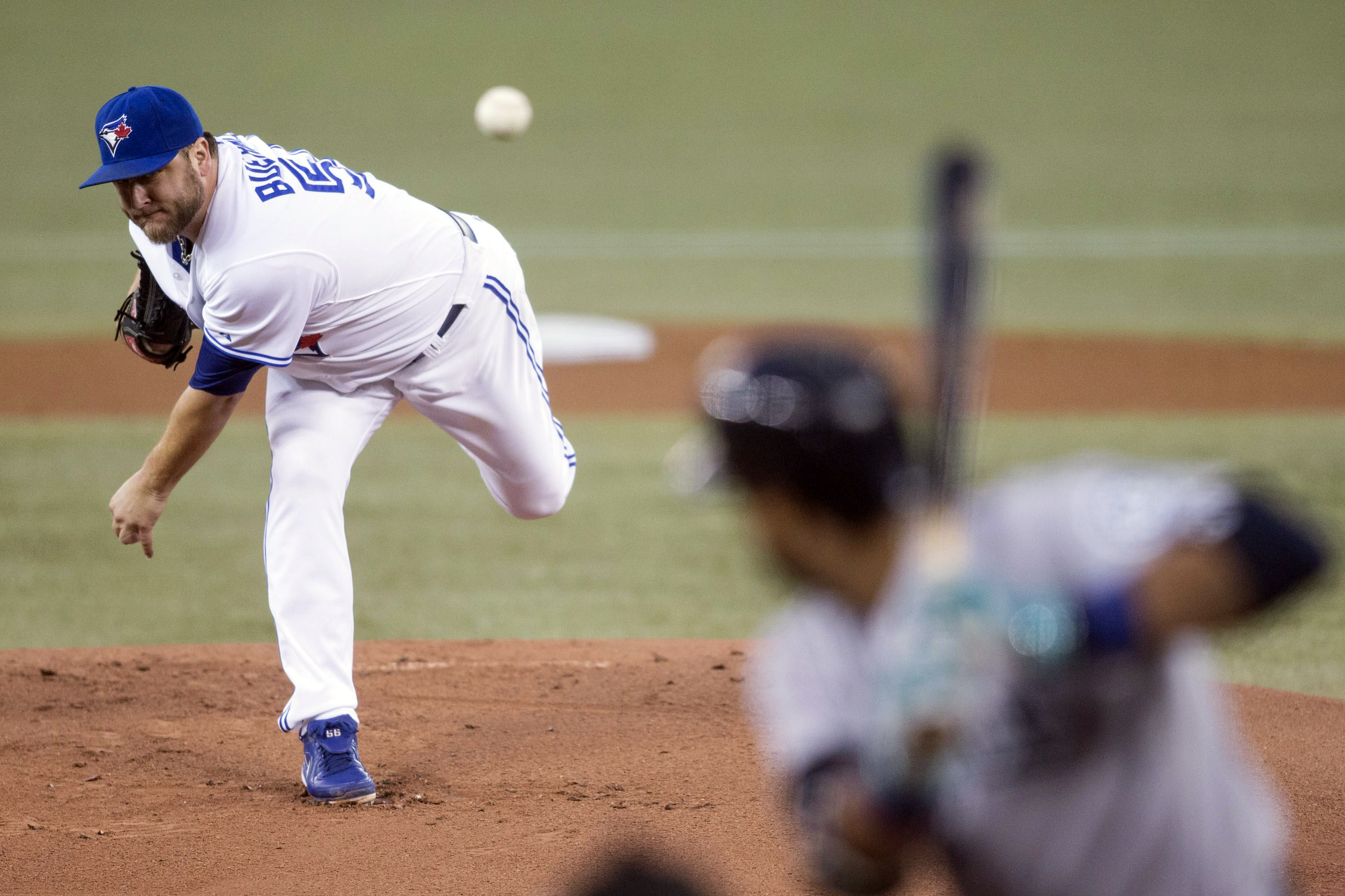 Buehrle gets win, Jays beat Mariners 1-0