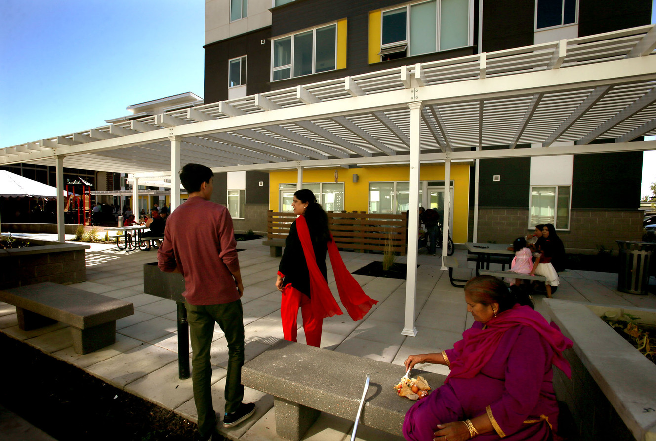 Bud Bailey Apartment Community Celebrates Grand Opening Ksl Com