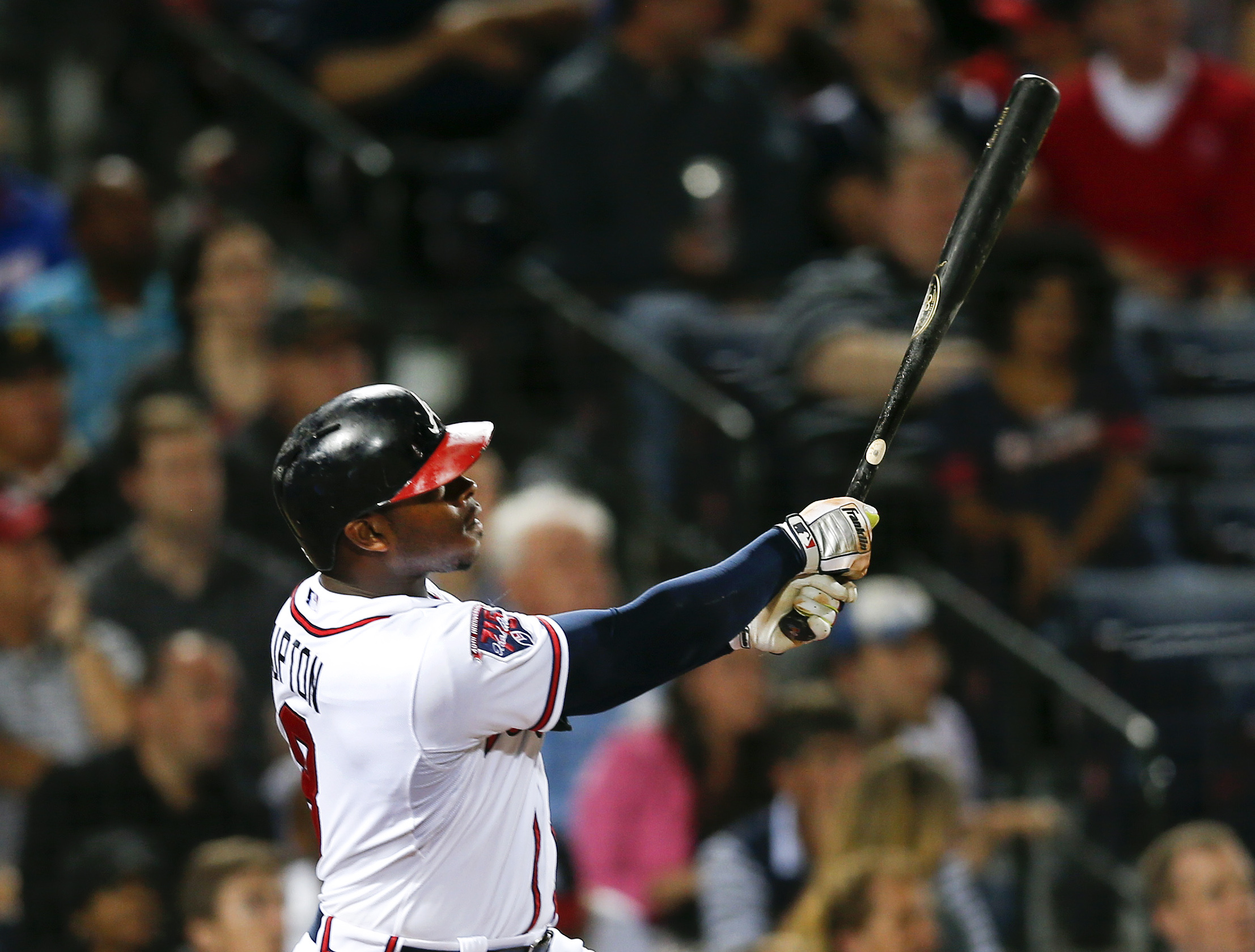 Pirates stumble in NL Central race, Braves win 6-2
