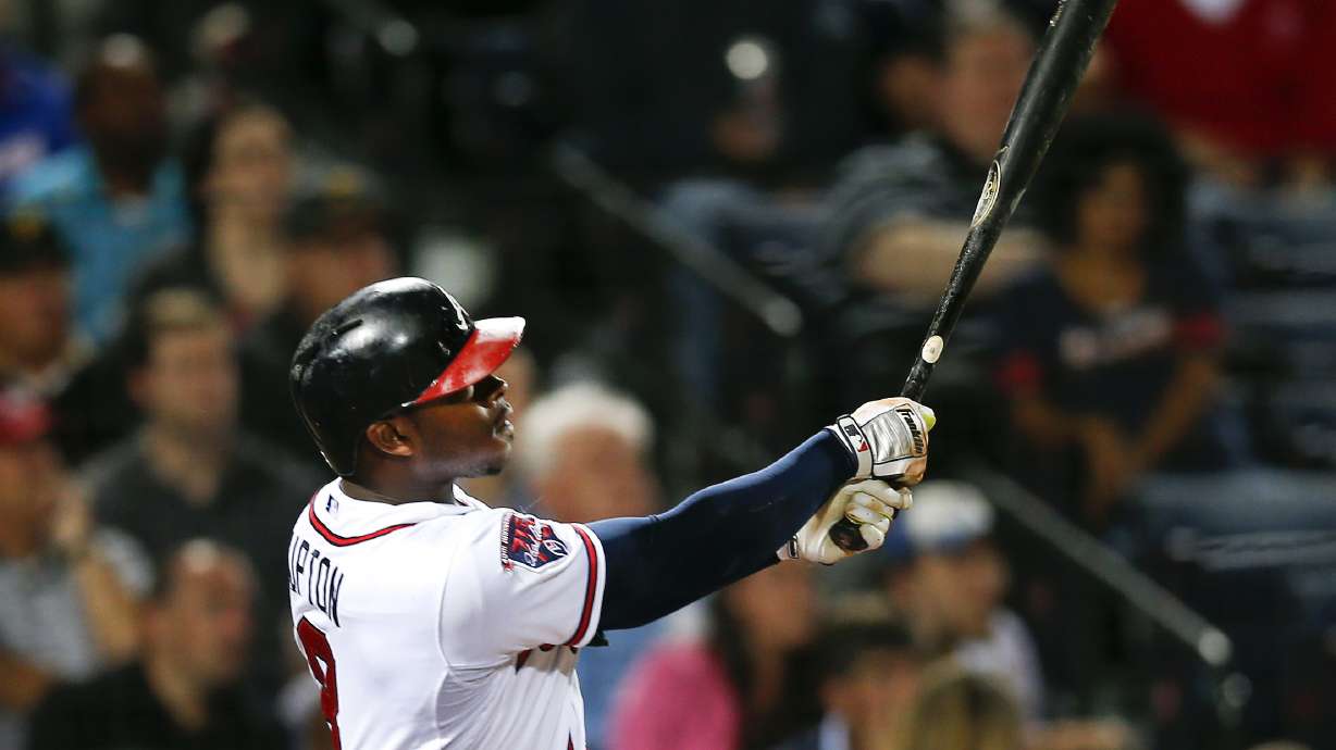 Pirates stumble in NL Central race, Braves win 6-2