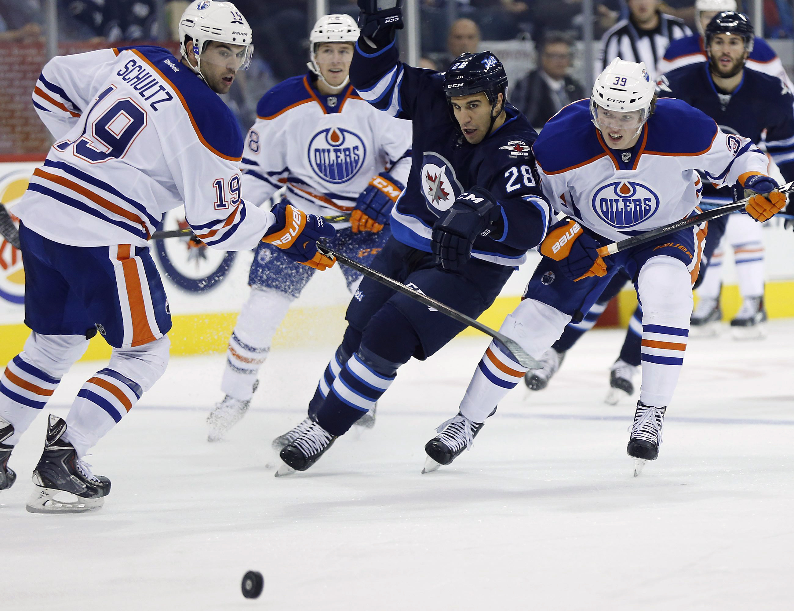 Oilers rally to beat Jets 3-2