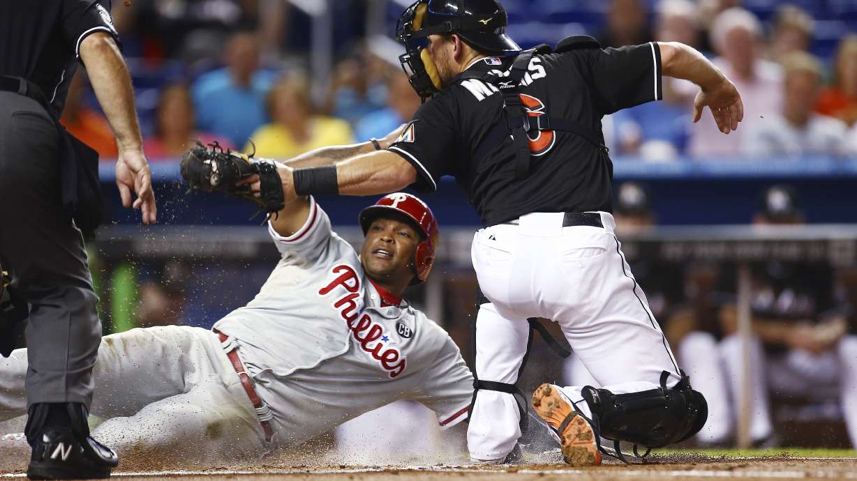 Marlins lose to Kendrick, Phillies 2-1