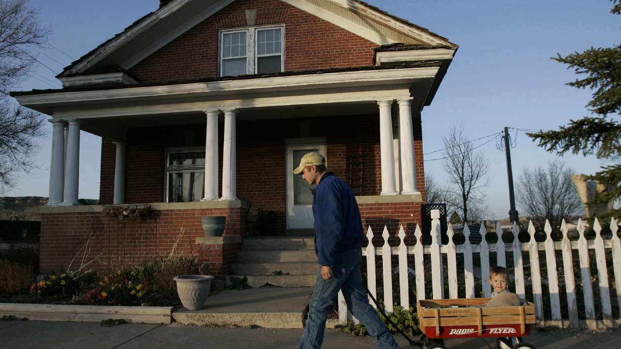 Renewable energy plan hinges on huge Utah caverns