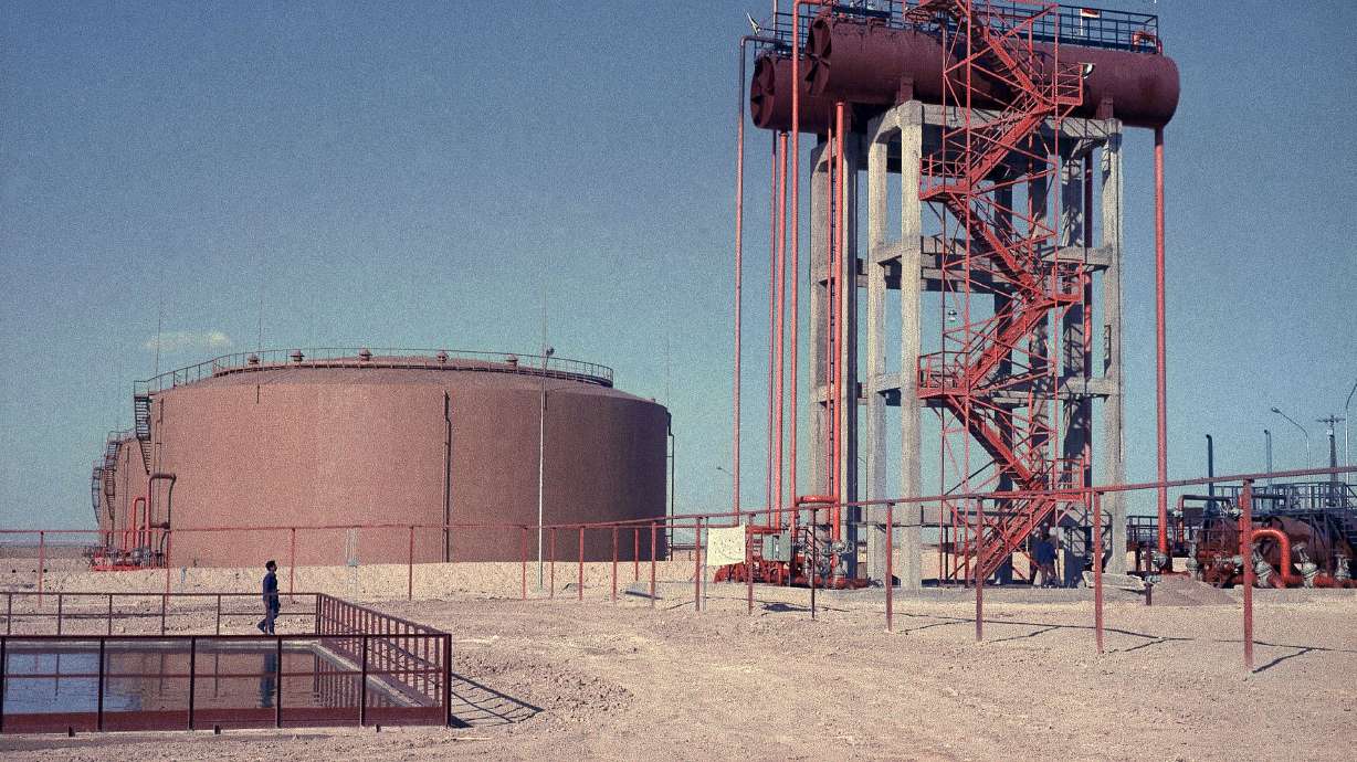 Syria, Iraq oil controlled by Islamic State group