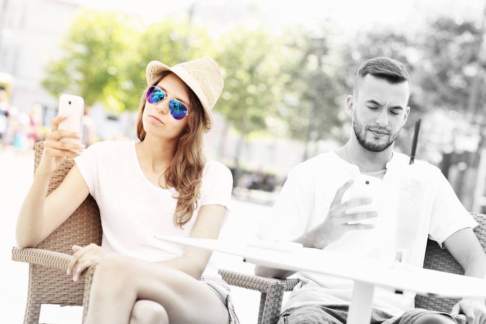 8 maneras de cómo Facebook podría destruir tu matrimonio