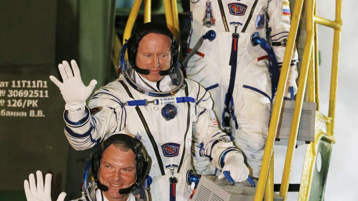 US-Russian crew docks with space station