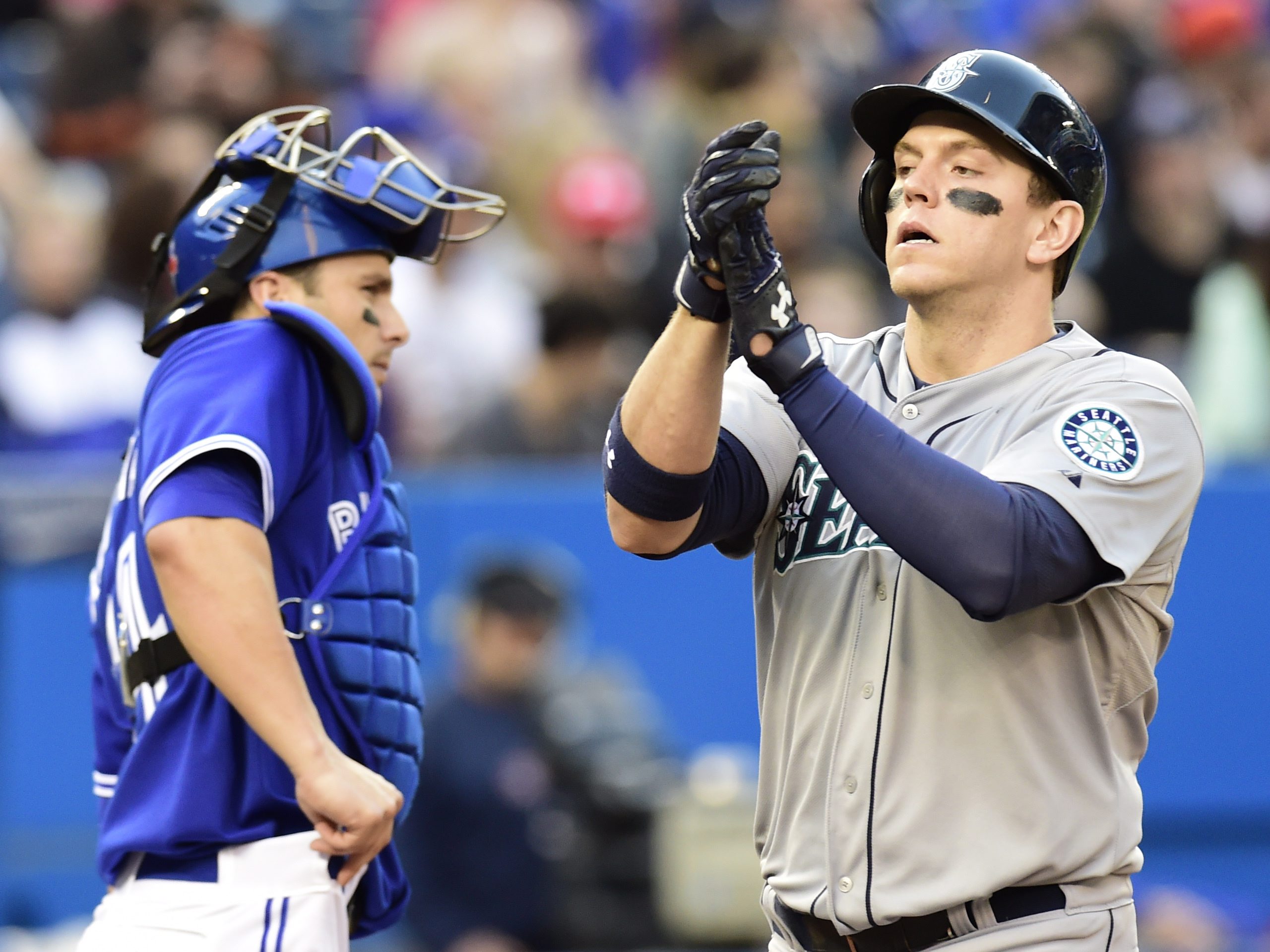 Blue Jays lose 7-5 to Mariners