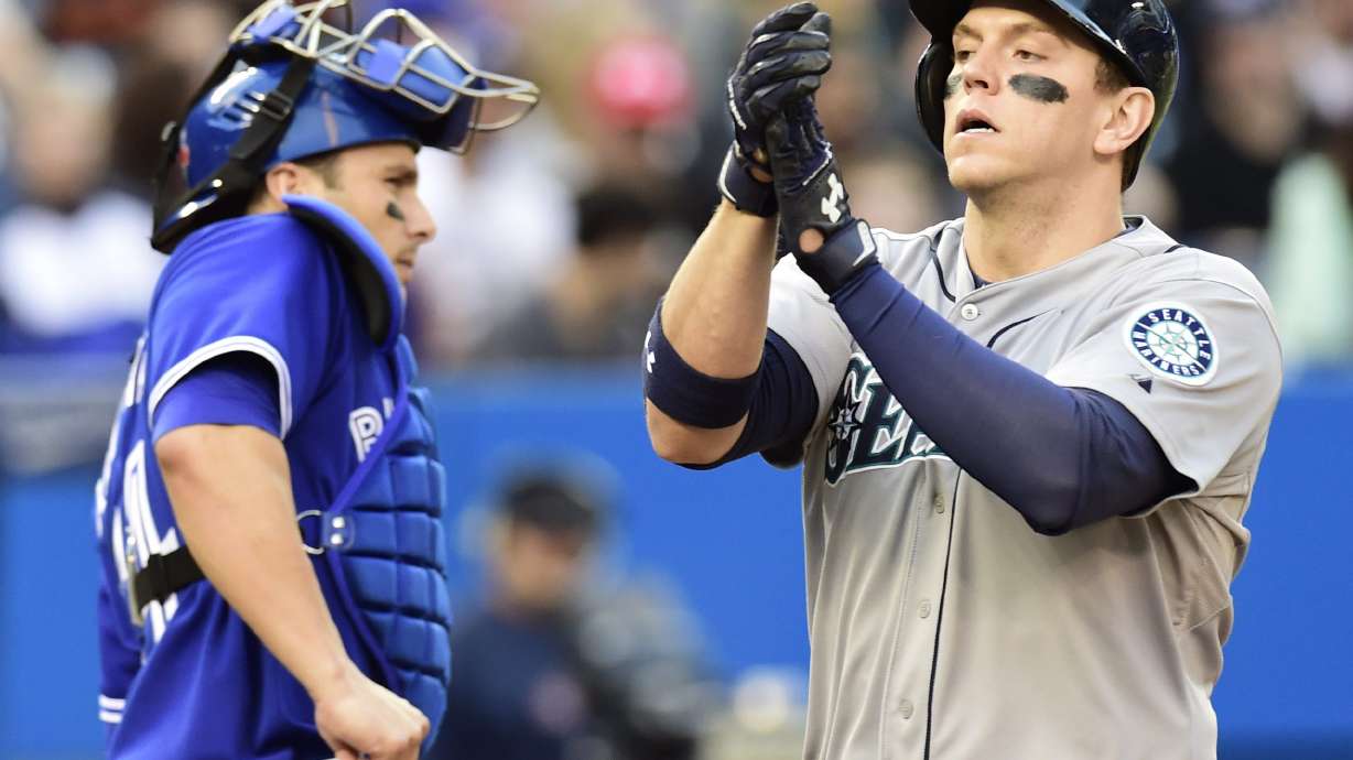 Blue Jays lose 7-5 to Mariners