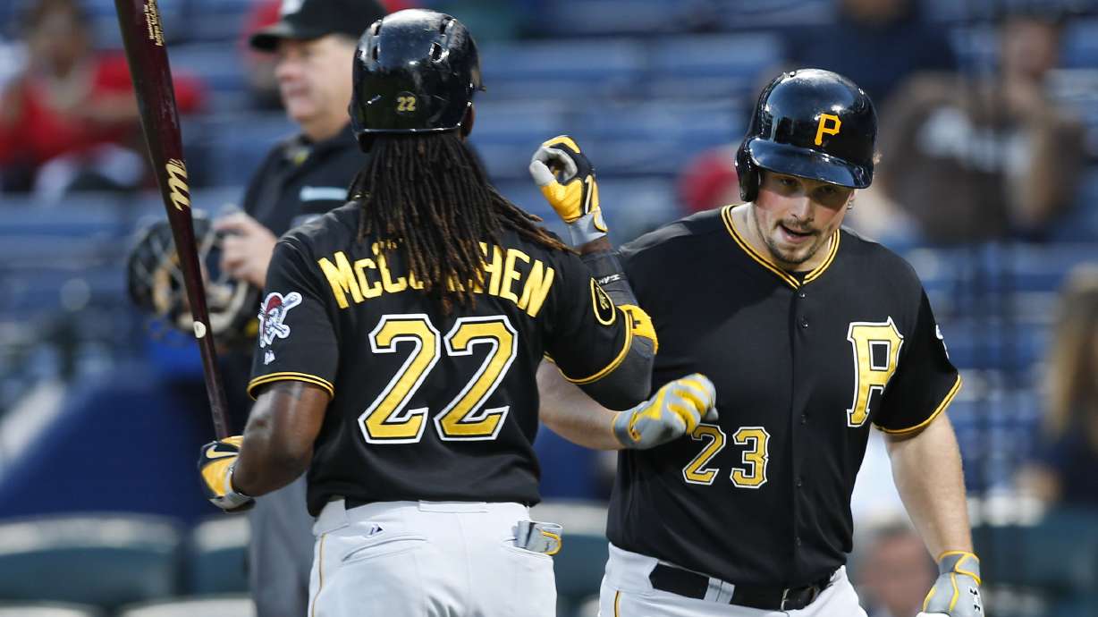 Pirates rip Braves 10-1, cut Cards' lead to 1 game