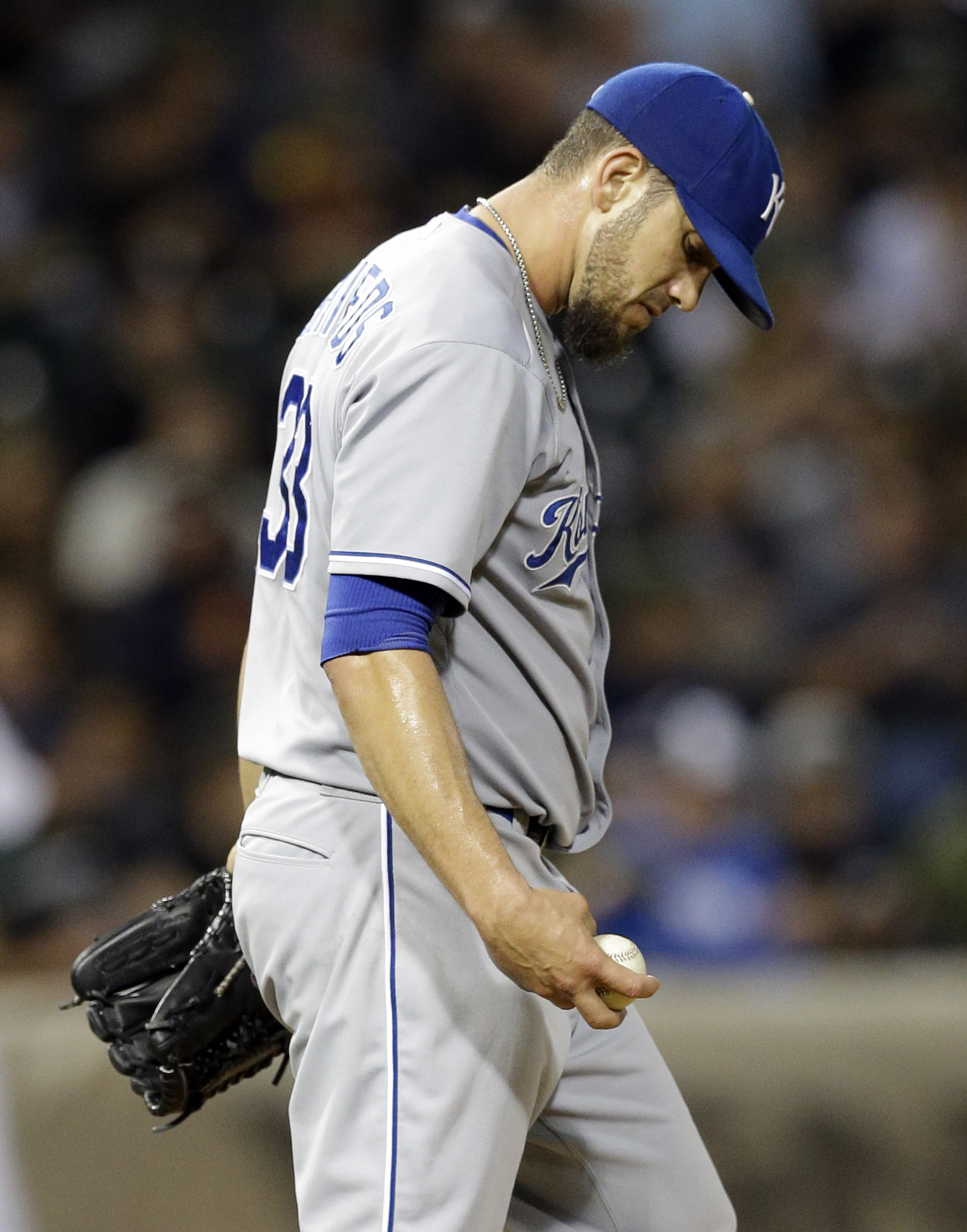 Royals close in on playoffs, beat White Sox 6-3