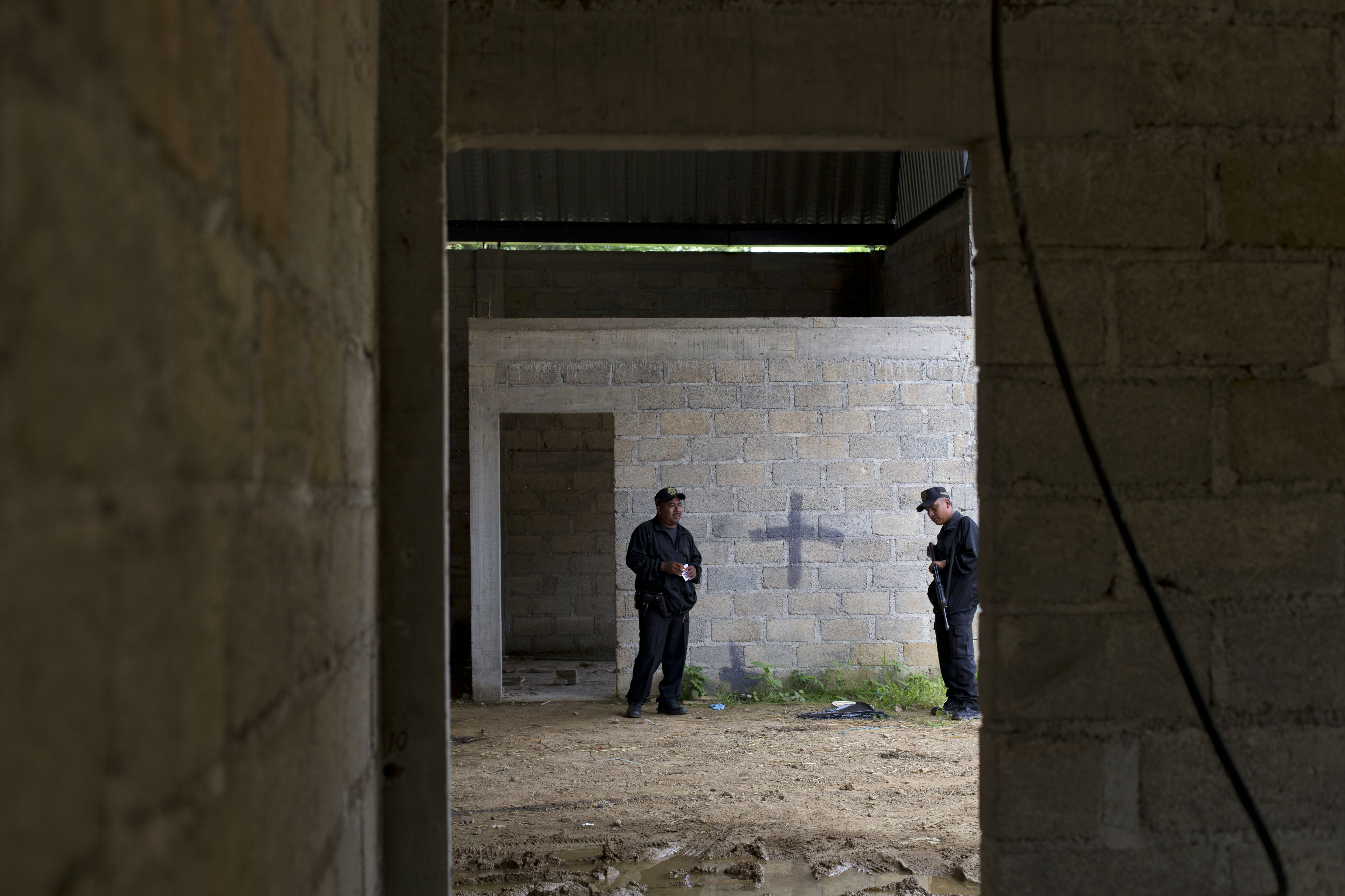 Mexico army holds 8 soldiers in June killing of 22