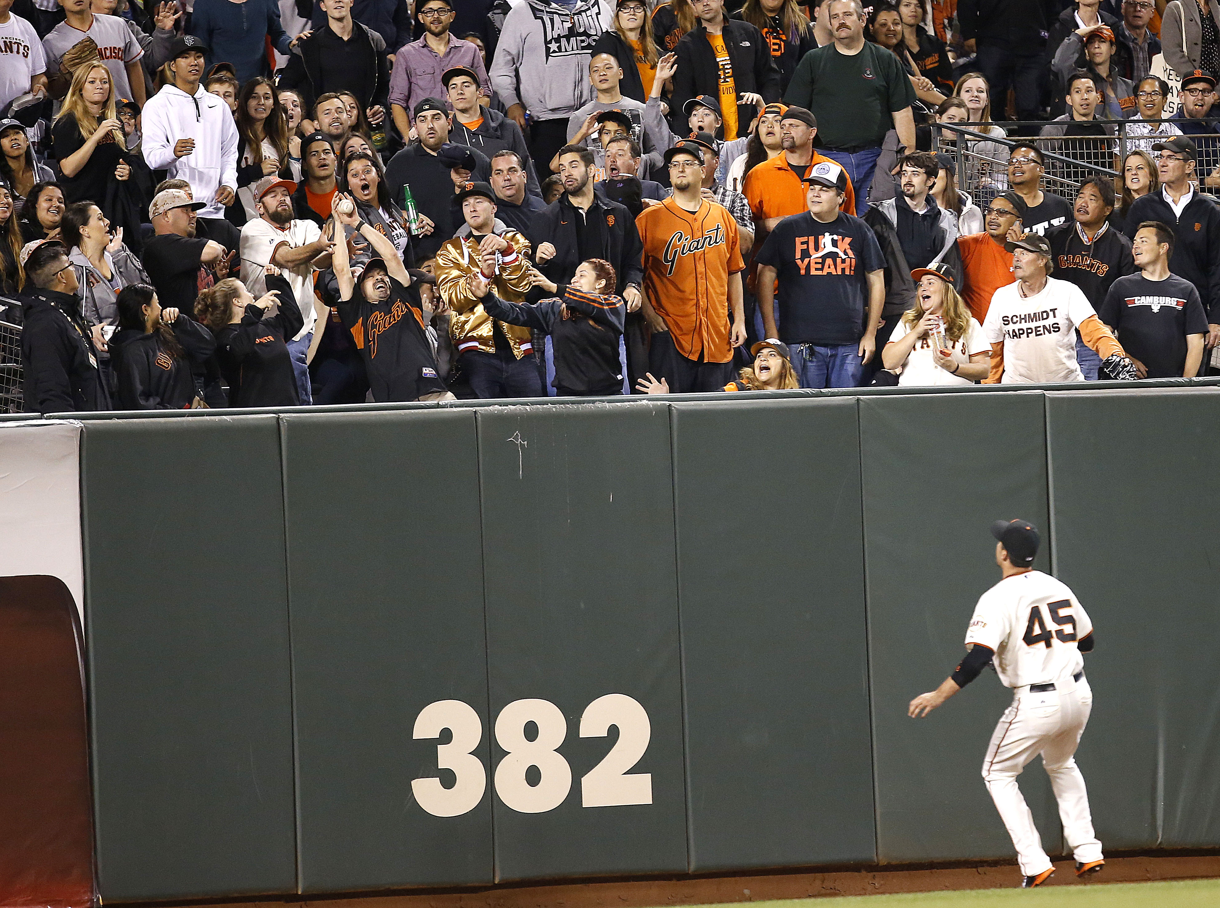 Giants hold off Padres after clinching playoffs