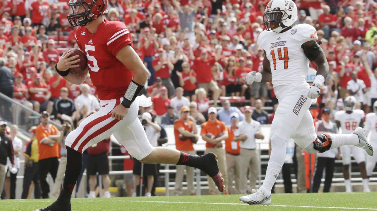 No. 19 Wisconsin looks to run past South Florida