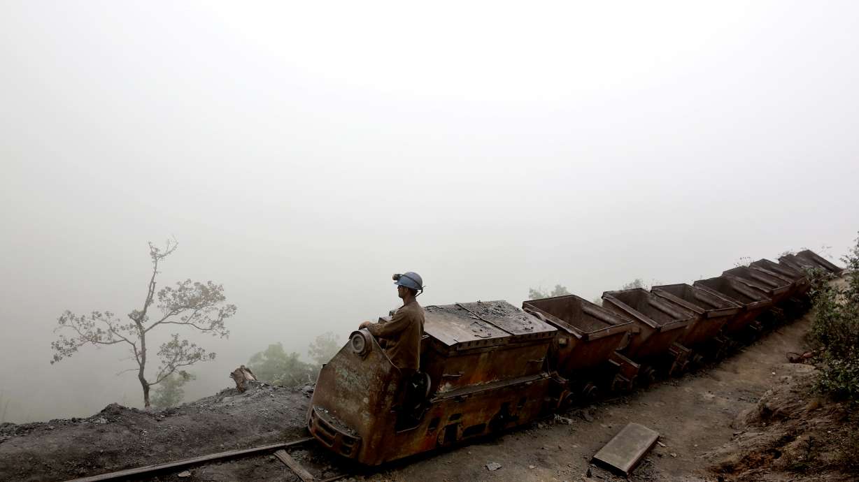 AP PHOTOS: Scenes of toil from Iran's coal mines