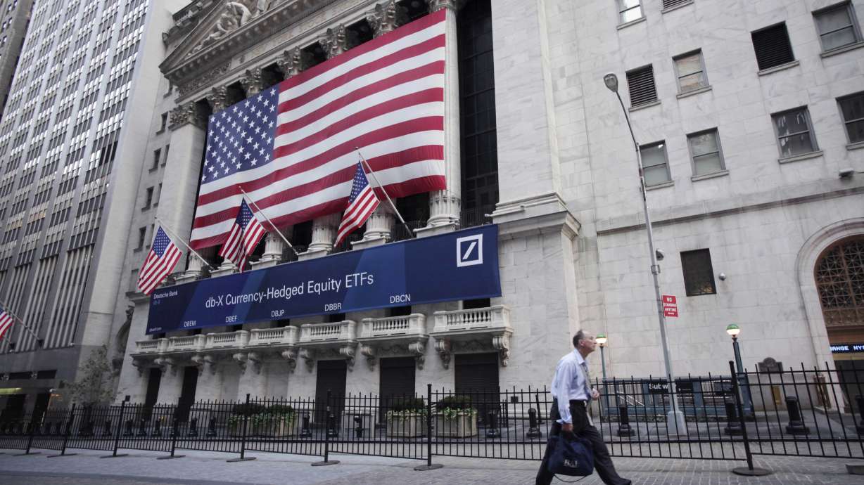 US stocks gain in midday trading; Nike jumps