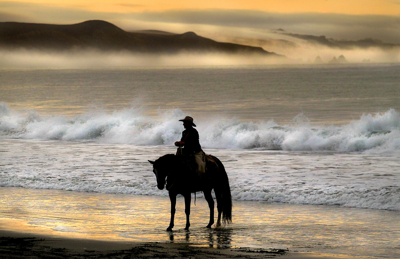 Group begins coast-to-coast horseback ride in protest of BLM