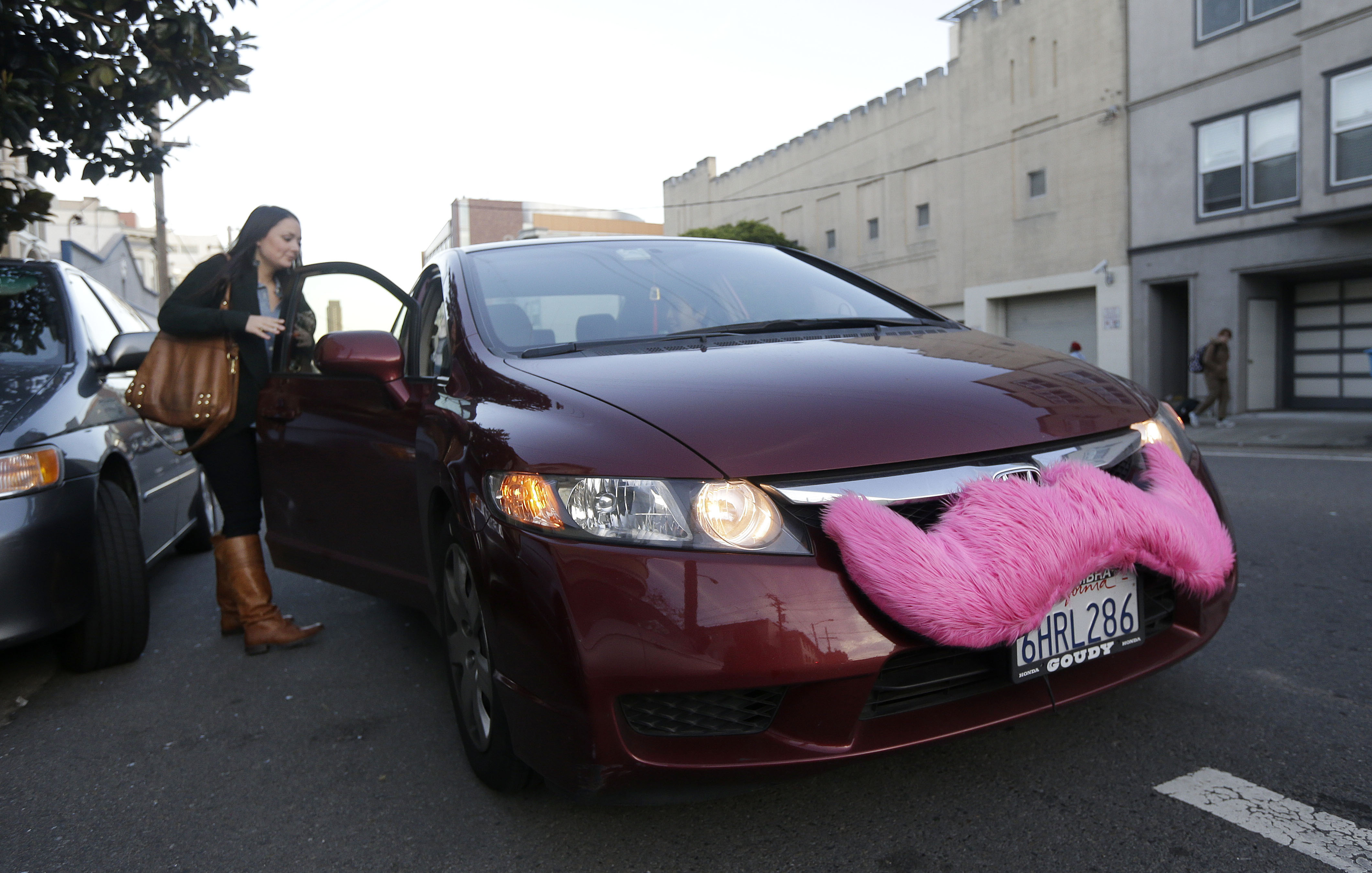 California cities crack down on ride-sharing firms